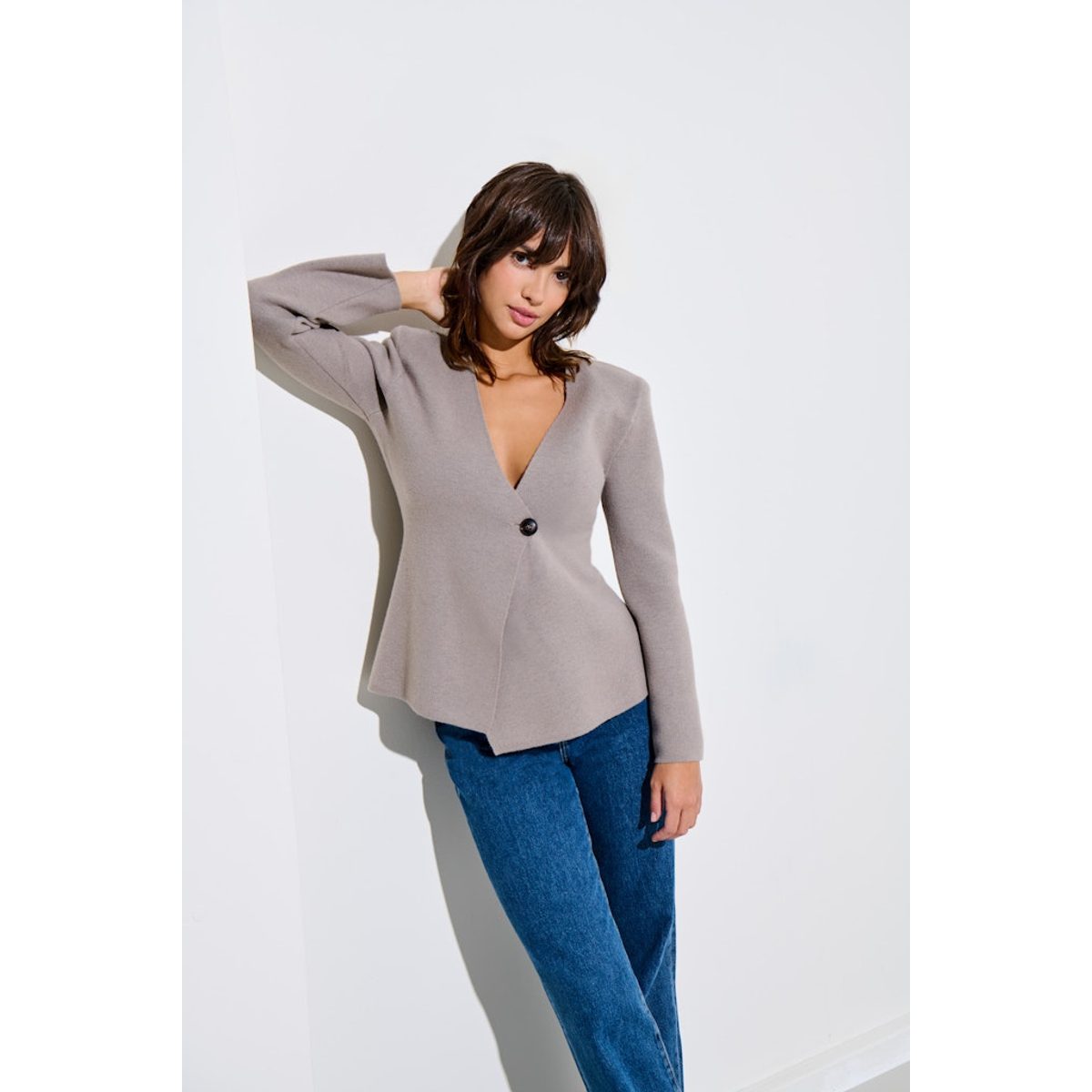 MYERA ONE BUTTON CARDIGAN 2