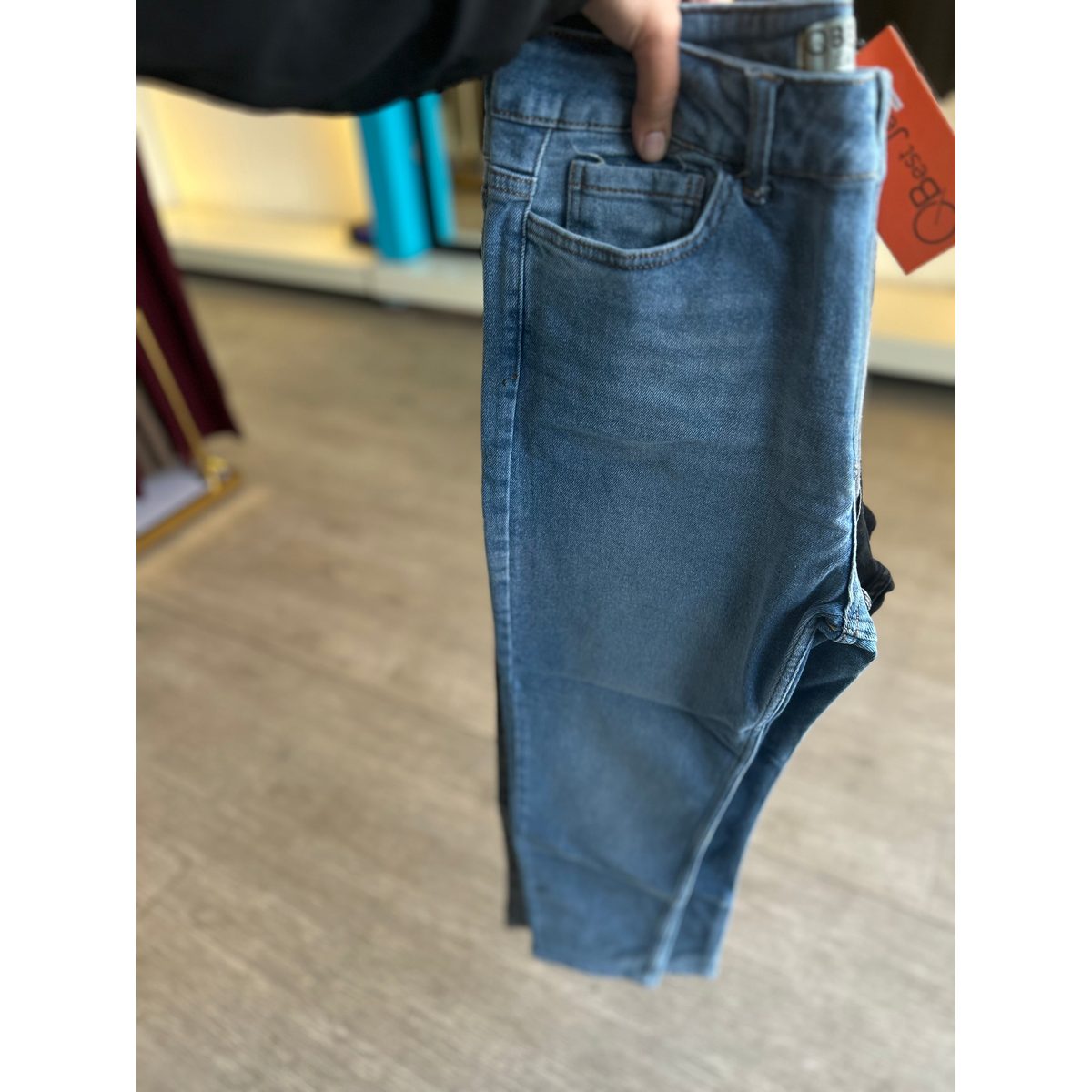 بنطلون جينز Mom Fit خصر عالي باللون الرمادي الغامق 2