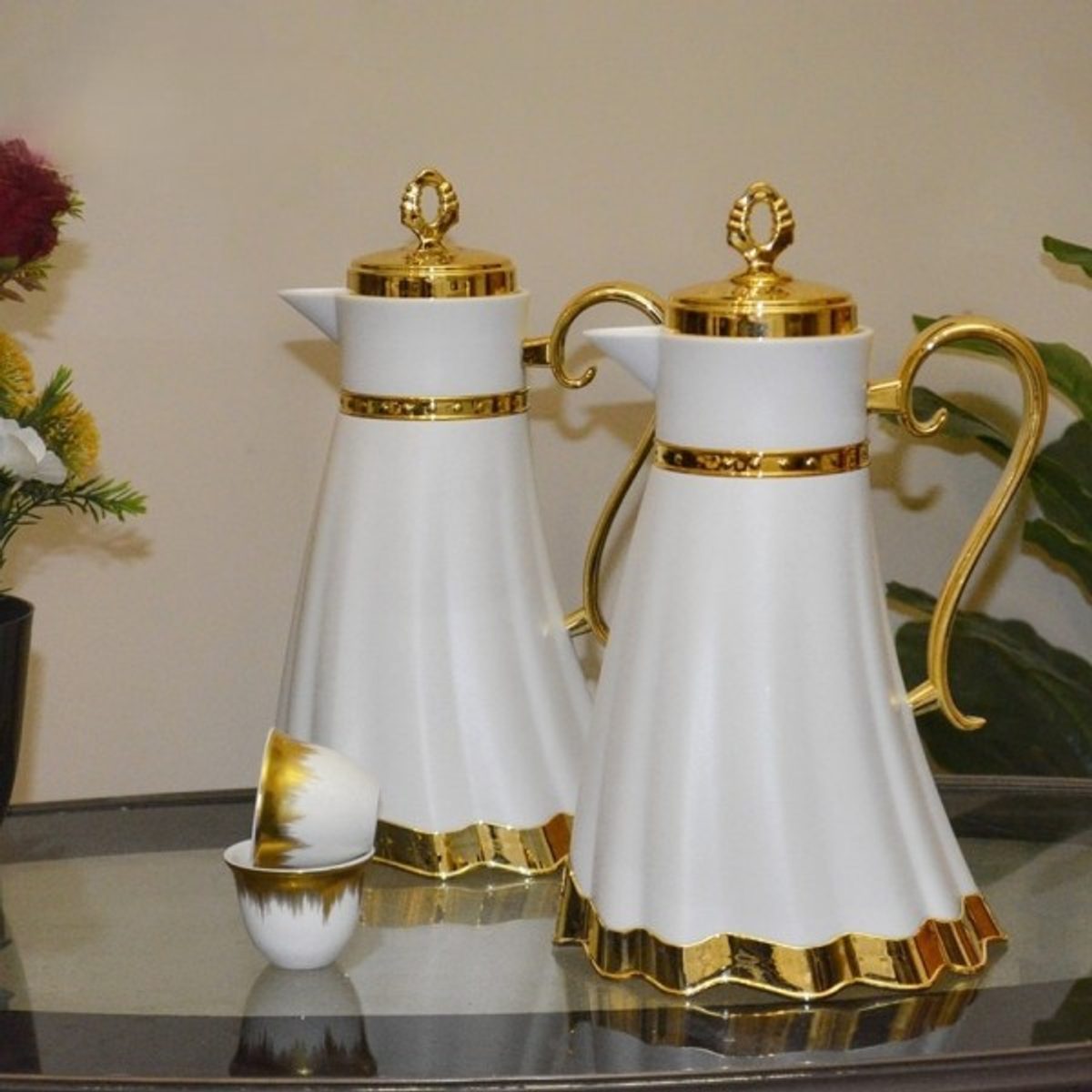 طقم قطعتين دلة ثيرموس قهوة شكل عروسة سادة غطاء رمح و يد تصف قلب و قاعدة ذهبي HL-908 ثيرموس قهوة