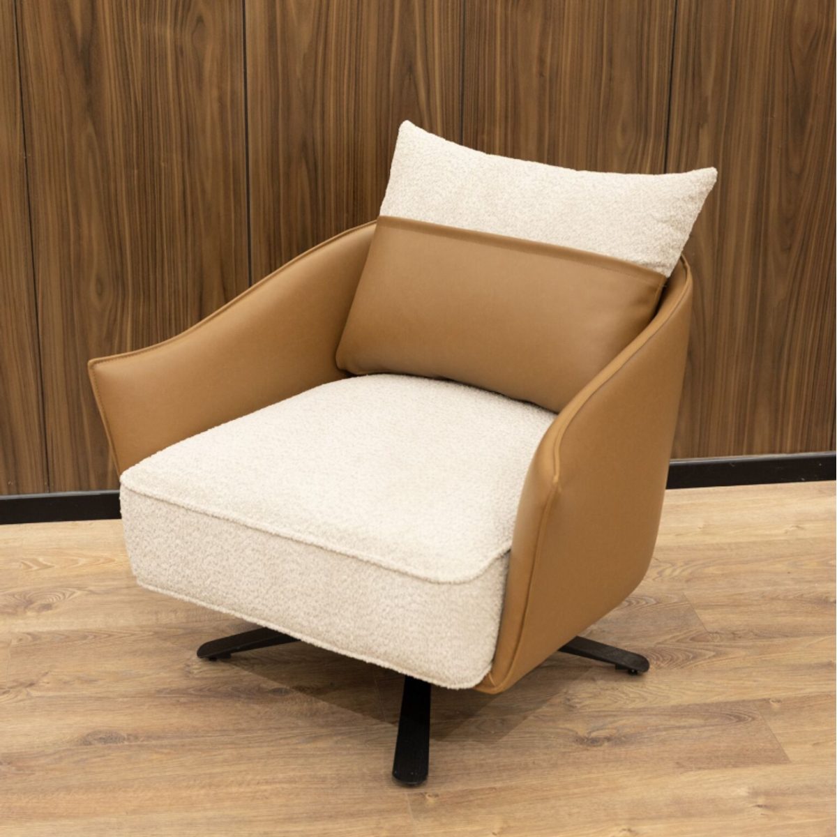 MK 47- Arm Chairs