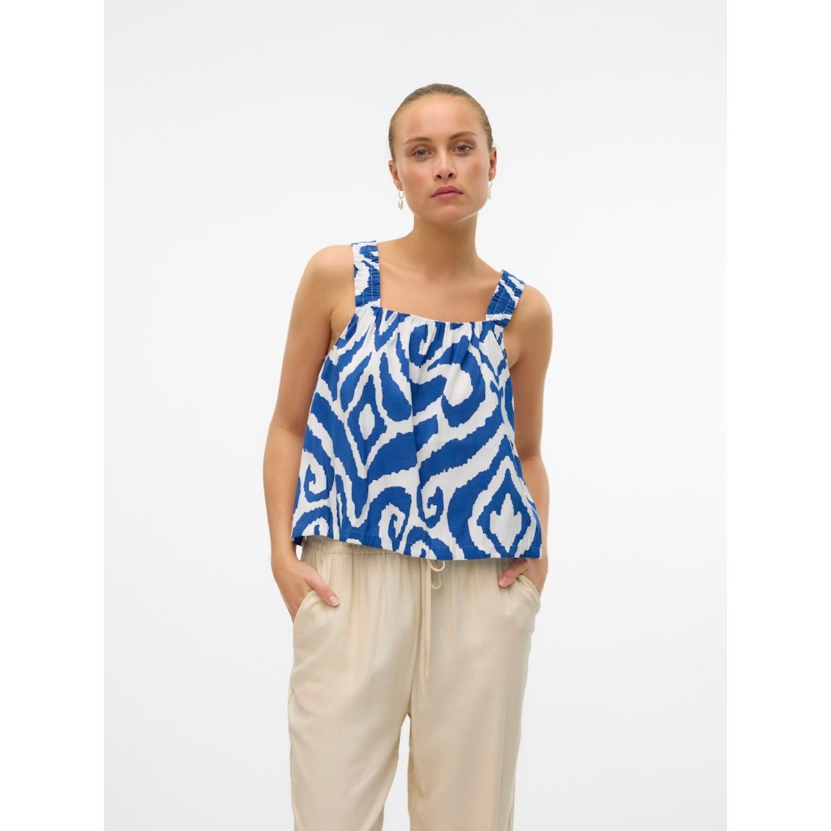 KARLI SINGLET TOP