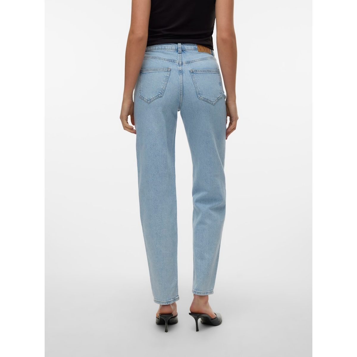 TESSA HR MOM JEANS 3