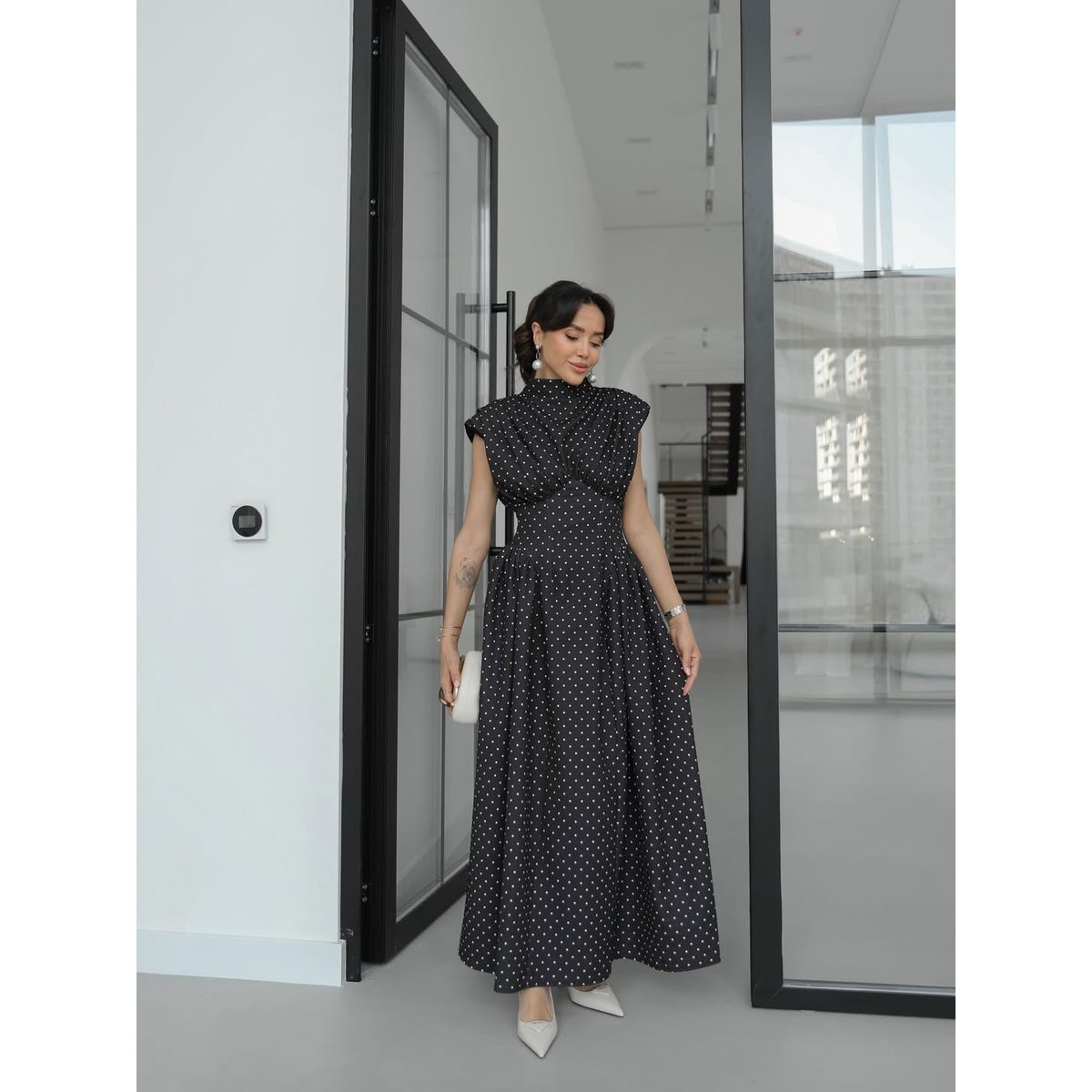 فستان اسود منقط 2