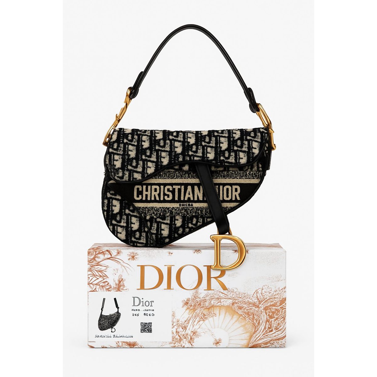 حقيبة Saddle المميزة من Dior