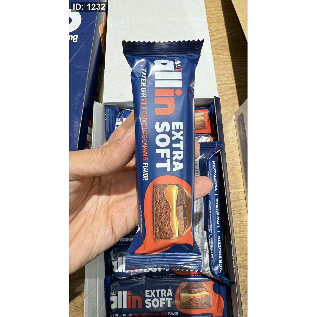 extra soft milk chocolate caramel شوكولاته الحليب بالكراميل عالية البروتين بدون سكر وزنها 55غرام