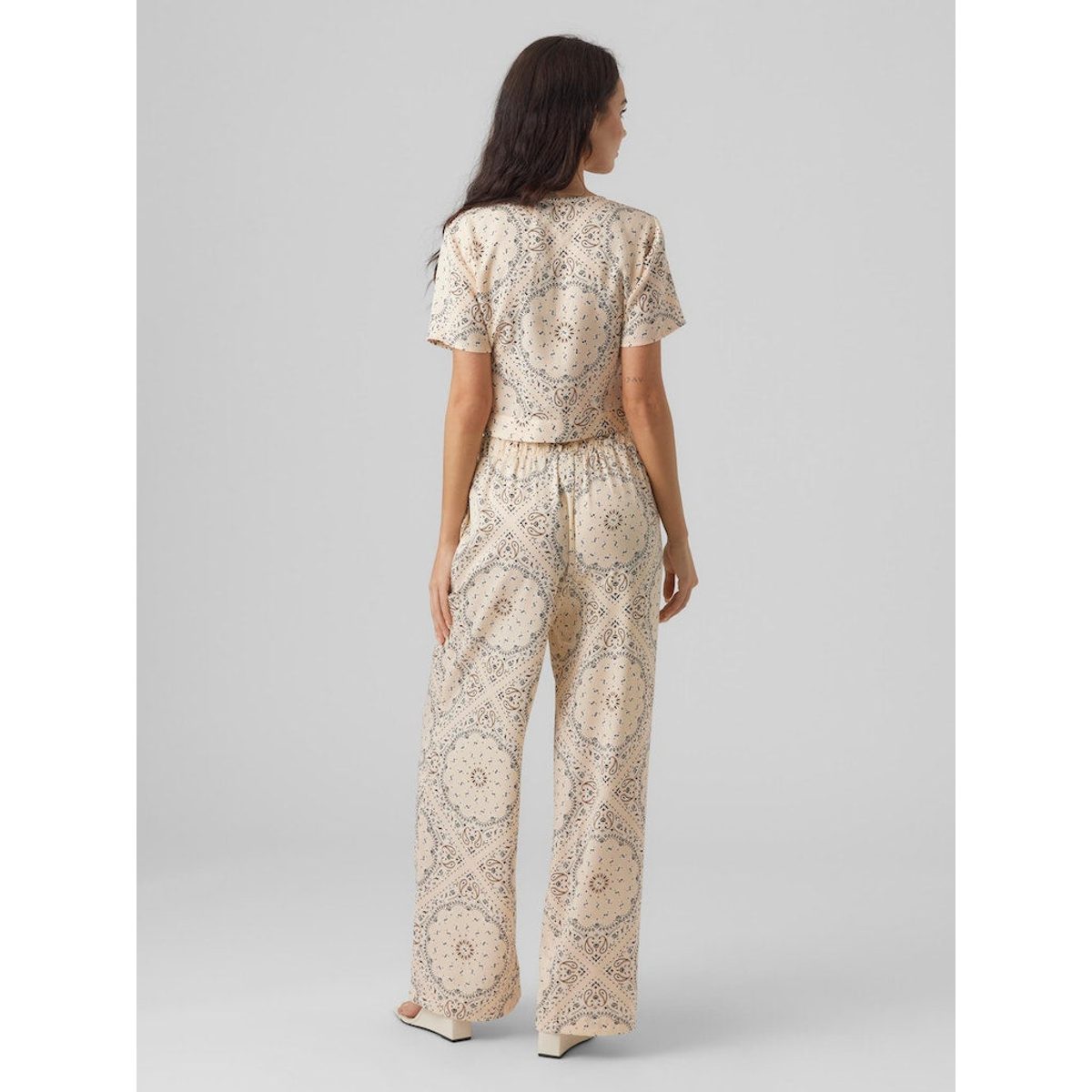 HIGH WAISTED WIDE PANTS 2