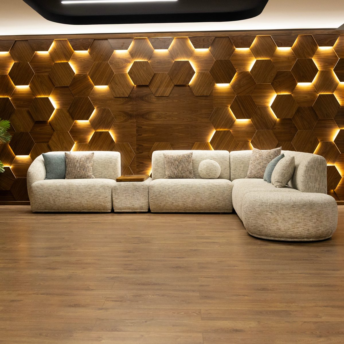 Damon Sofa Corners