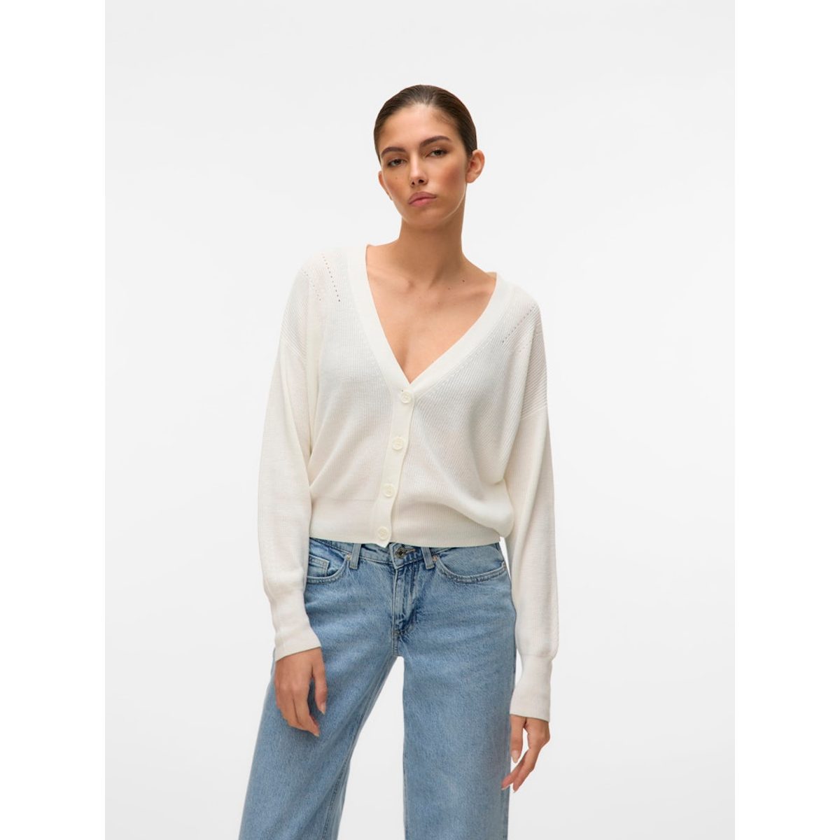 SHORT V-NECK CARDIGAN 4
