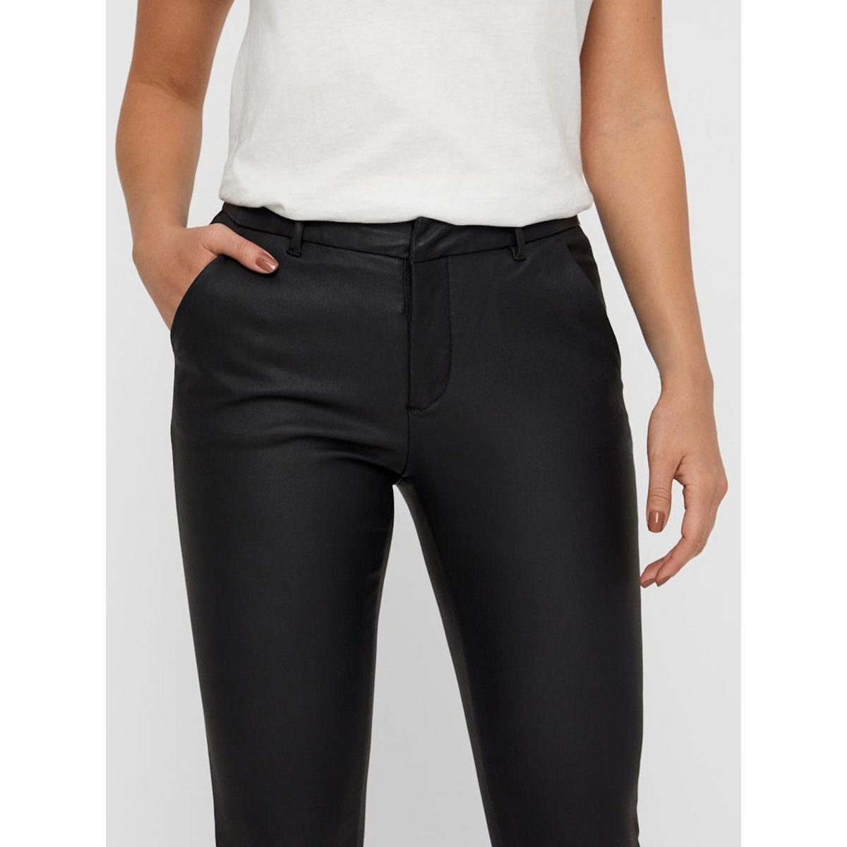 MID RISE CLASSIC COATED PANT 4