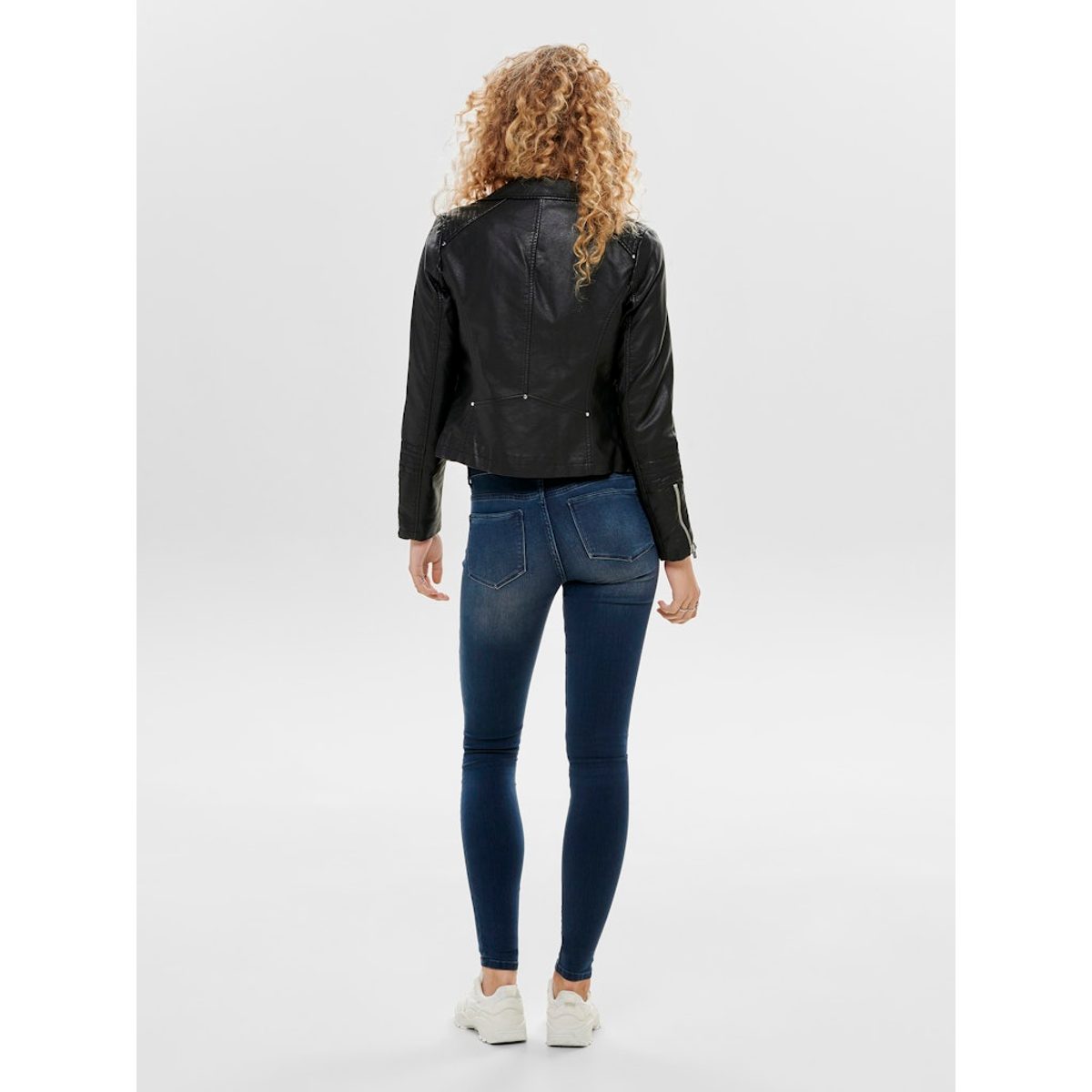 LEATHER BIKER JACKET 3