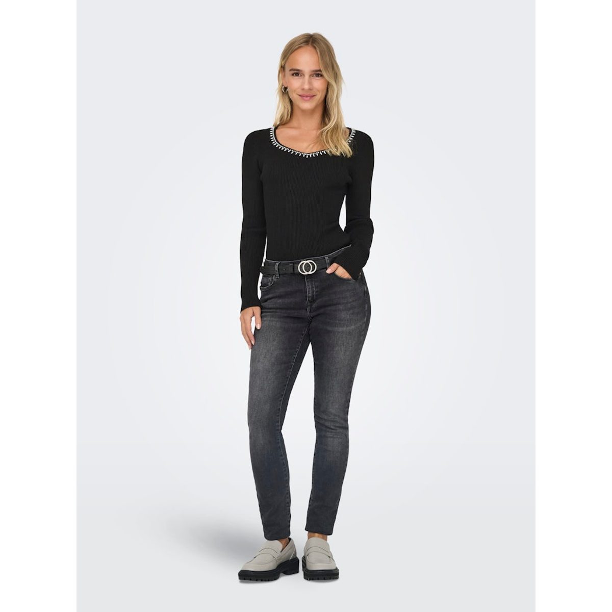 V-NECK PEARL KNIT 2
