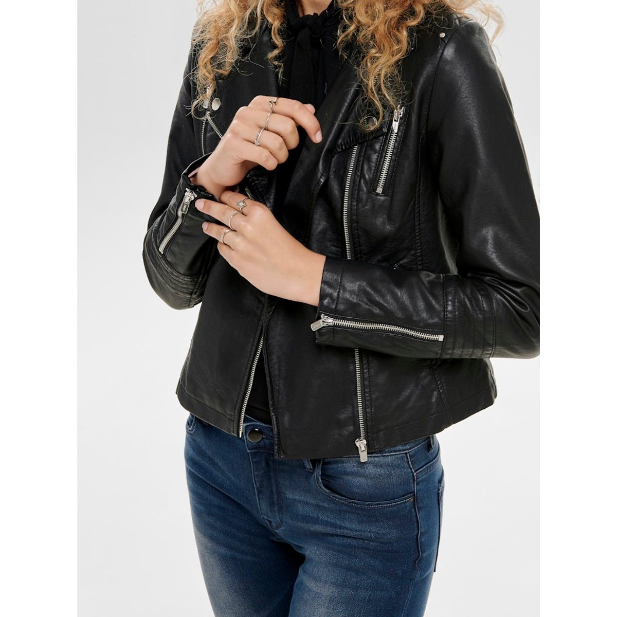 LEATHER BIKER JACKET 5