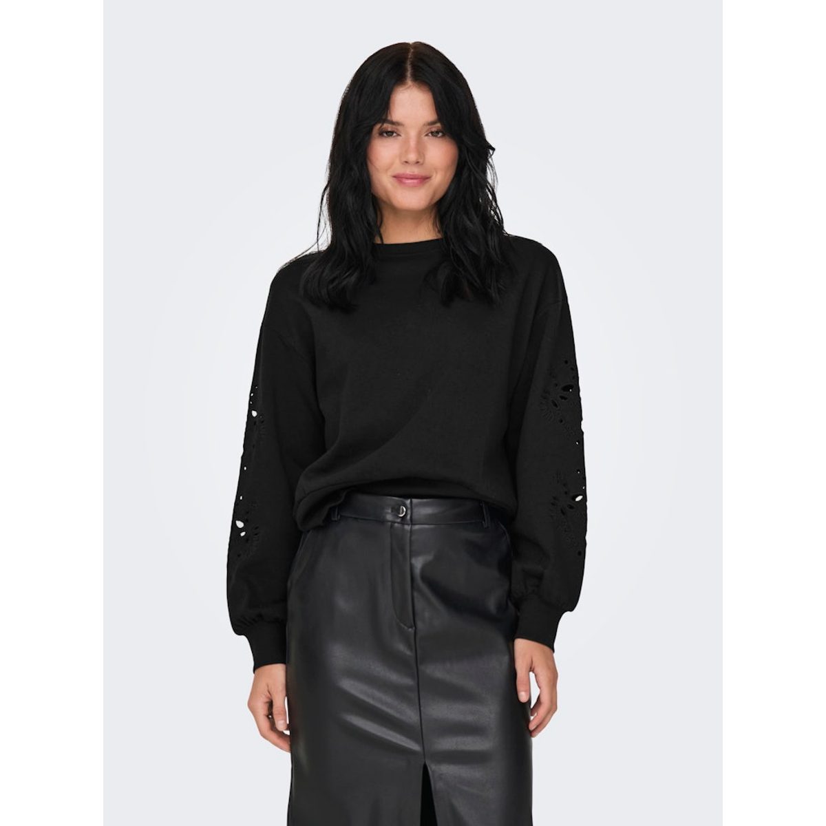 O-NECK SWEATSHIRT 2