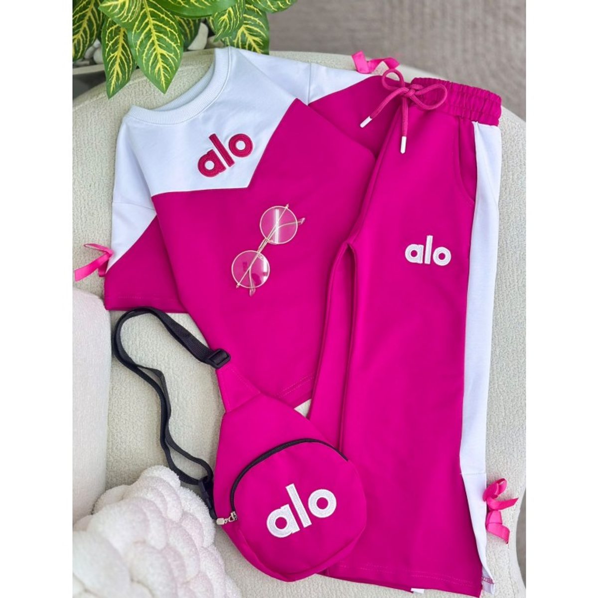 طقم بناتي ناعم 3016621