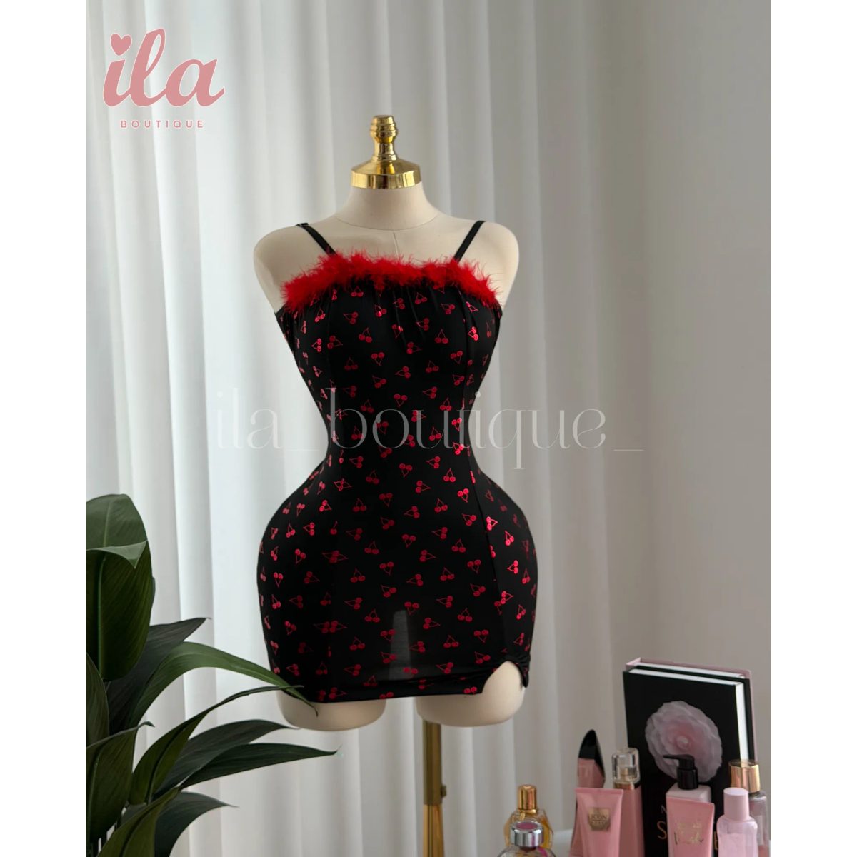 فستان اسود كرز