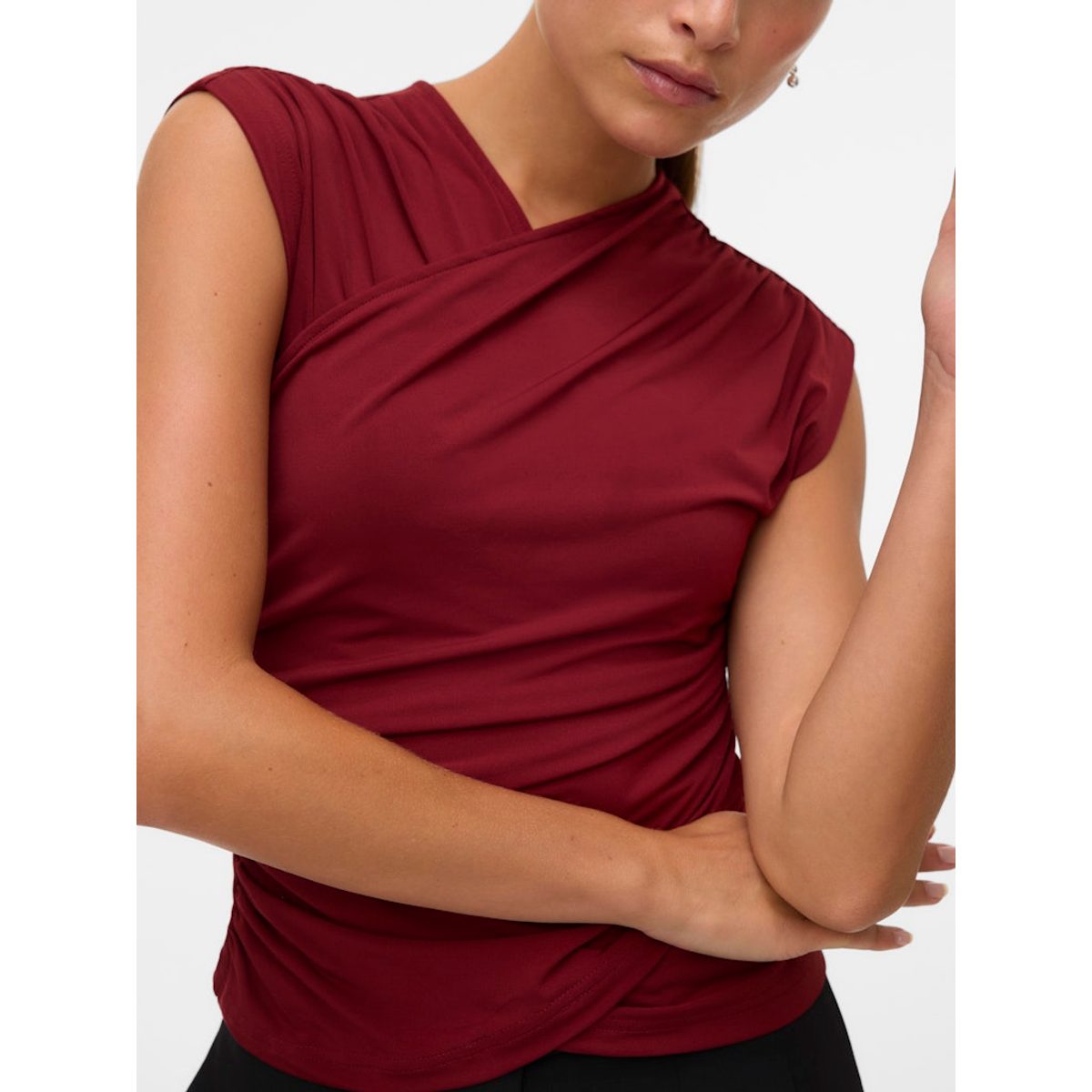 DAISY V-NECK TOP 5