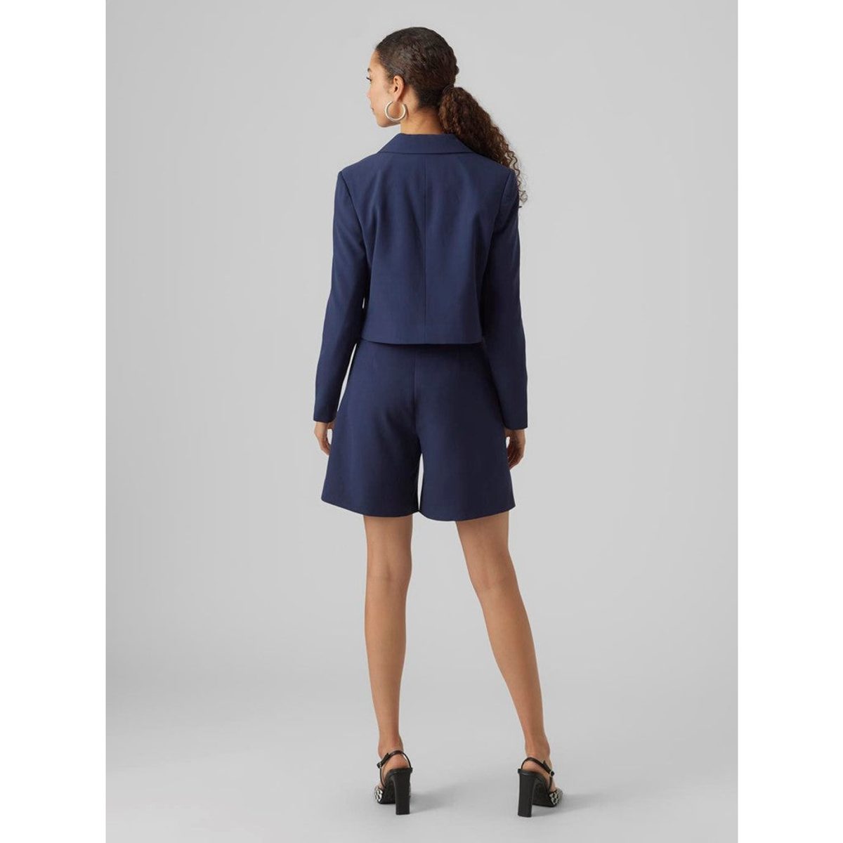 LONG SLEEVES CROPPED BLAZER 5