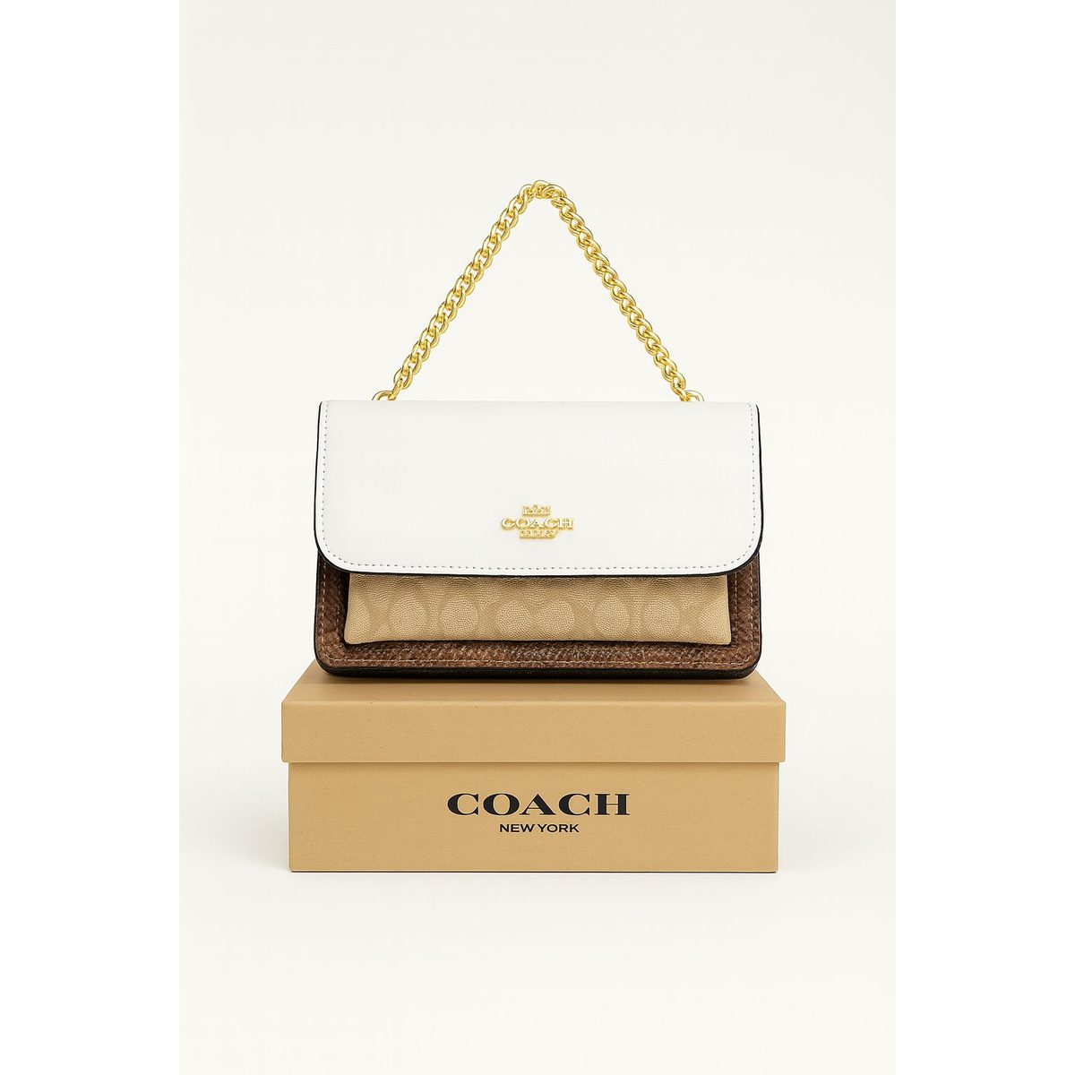 حقيبة كتف من كوتش – Coach New York، حجم القاعدة 21 سم