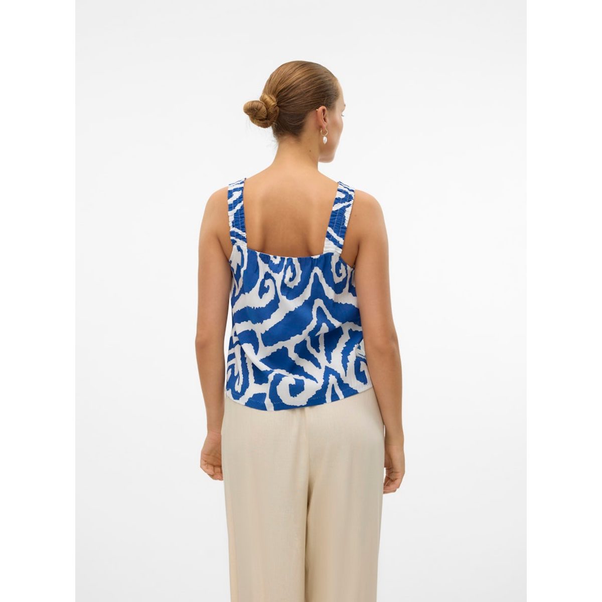 KARLI SINGLET TOP 2