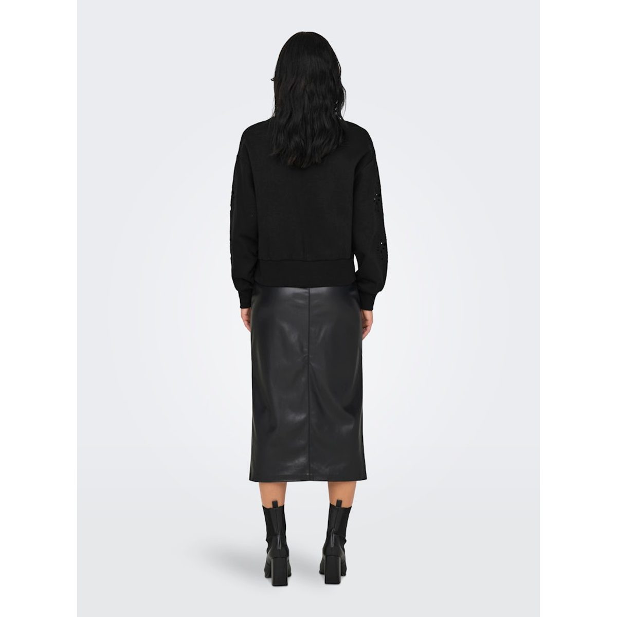 O-NECK SWEATSHIRT 3