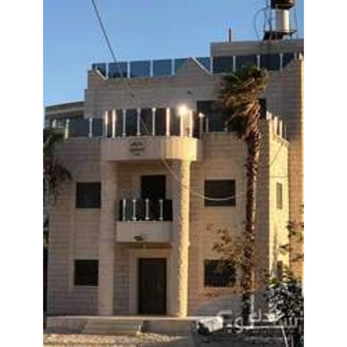 خدمة — ادم نجاجرة