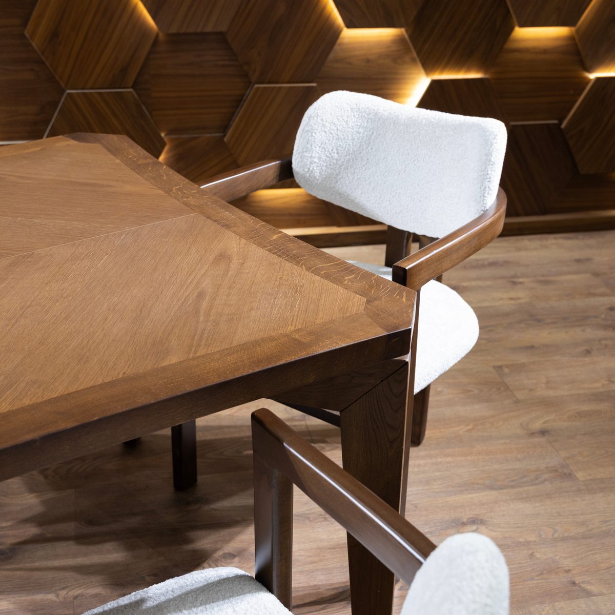 Qadita Dining Table Set 4