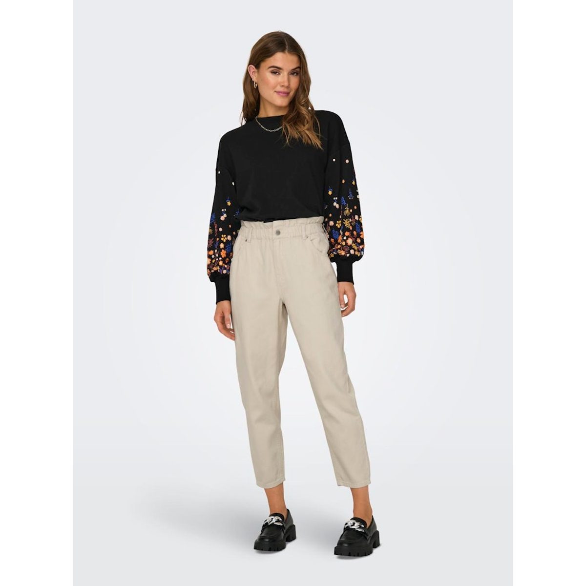BROOKE O-NECK FLOWER SWEATSHIRT 3