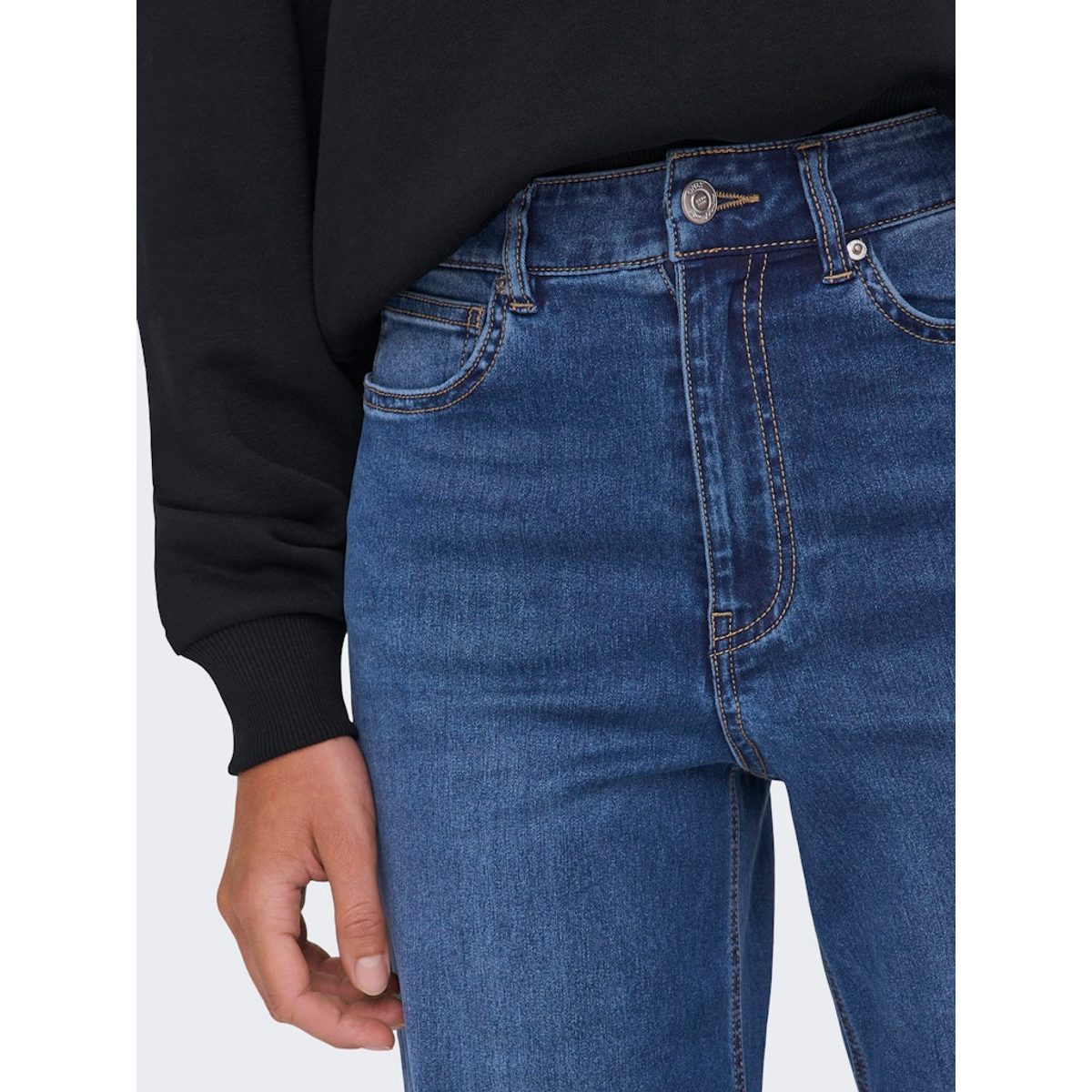 MADISON-ROYAL WIDE DNM 4