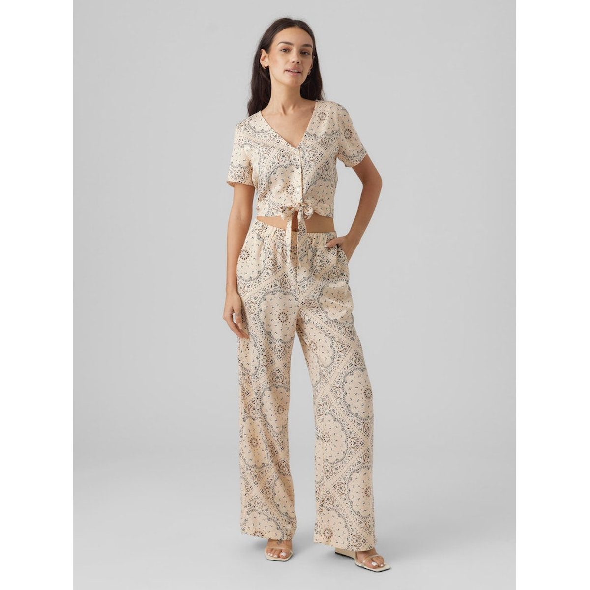 HIGH WAISTED WIDE PANTS 3