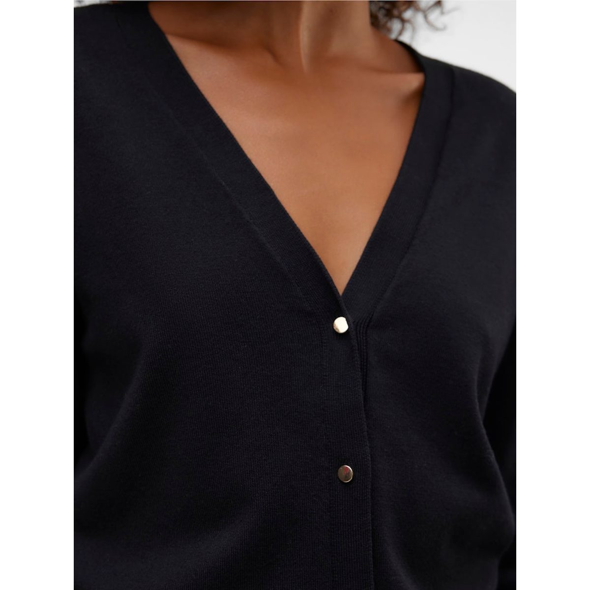 V-NECK CARDIGAN NOOS 4