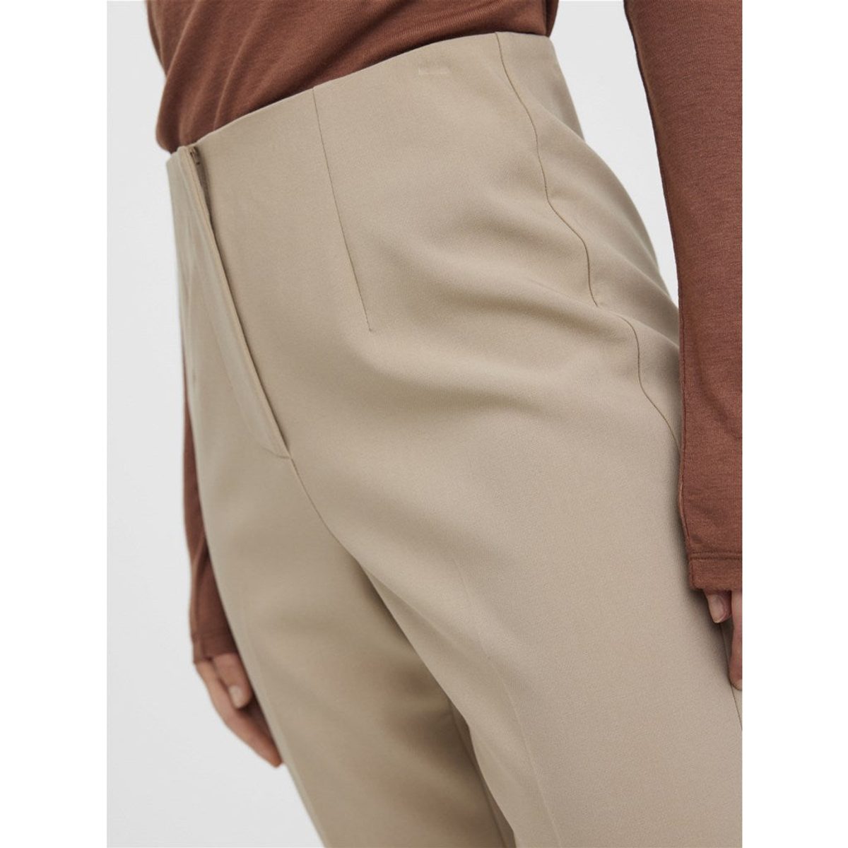 HIGH WAIST TAPERED PANT 4