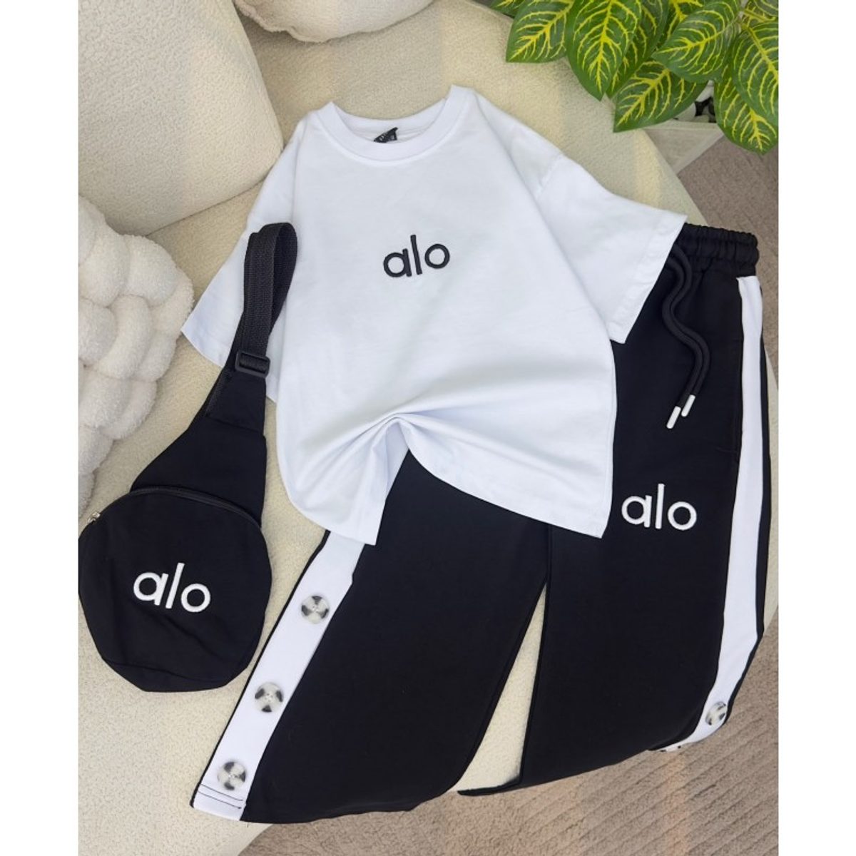 طقم بناتي ناعم 3016689