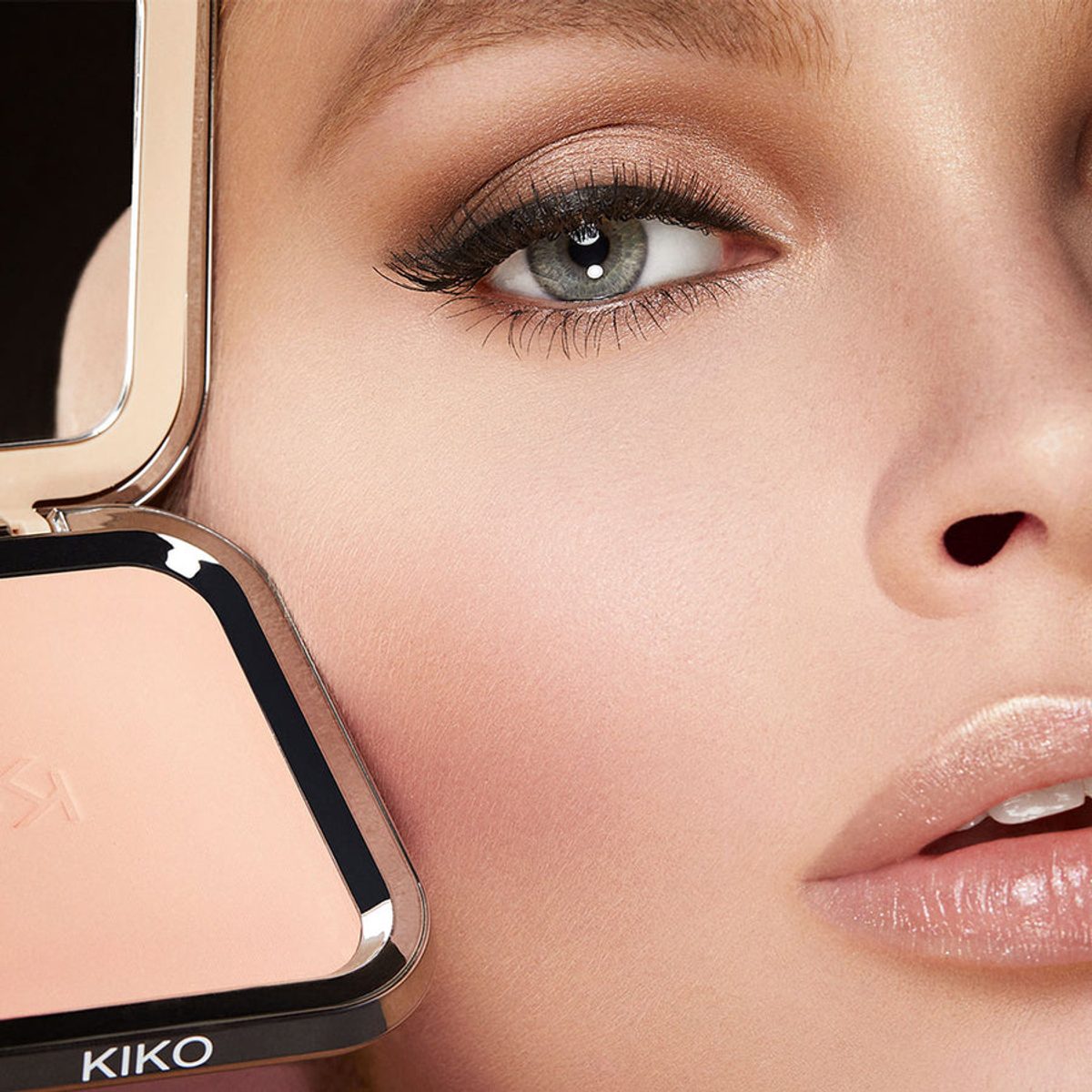 Kiko Weightless Perfection Wet And Dry Powder Foundation 2