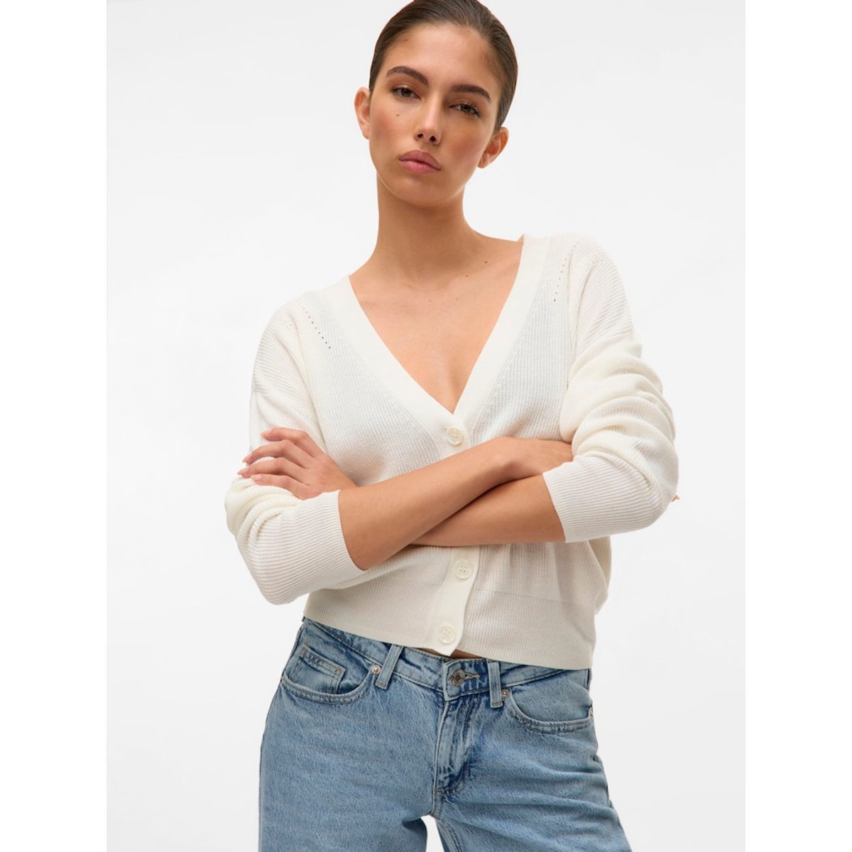 SHORT V-NECK CARDIGAN 2