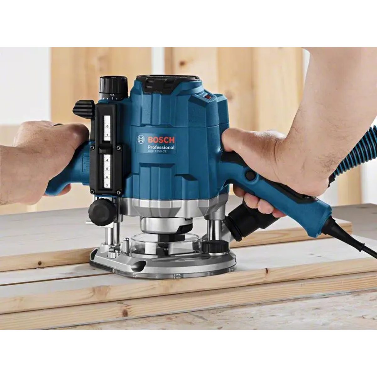 BOSCH 1250 CE- فريزة خشب 1250 واط 3