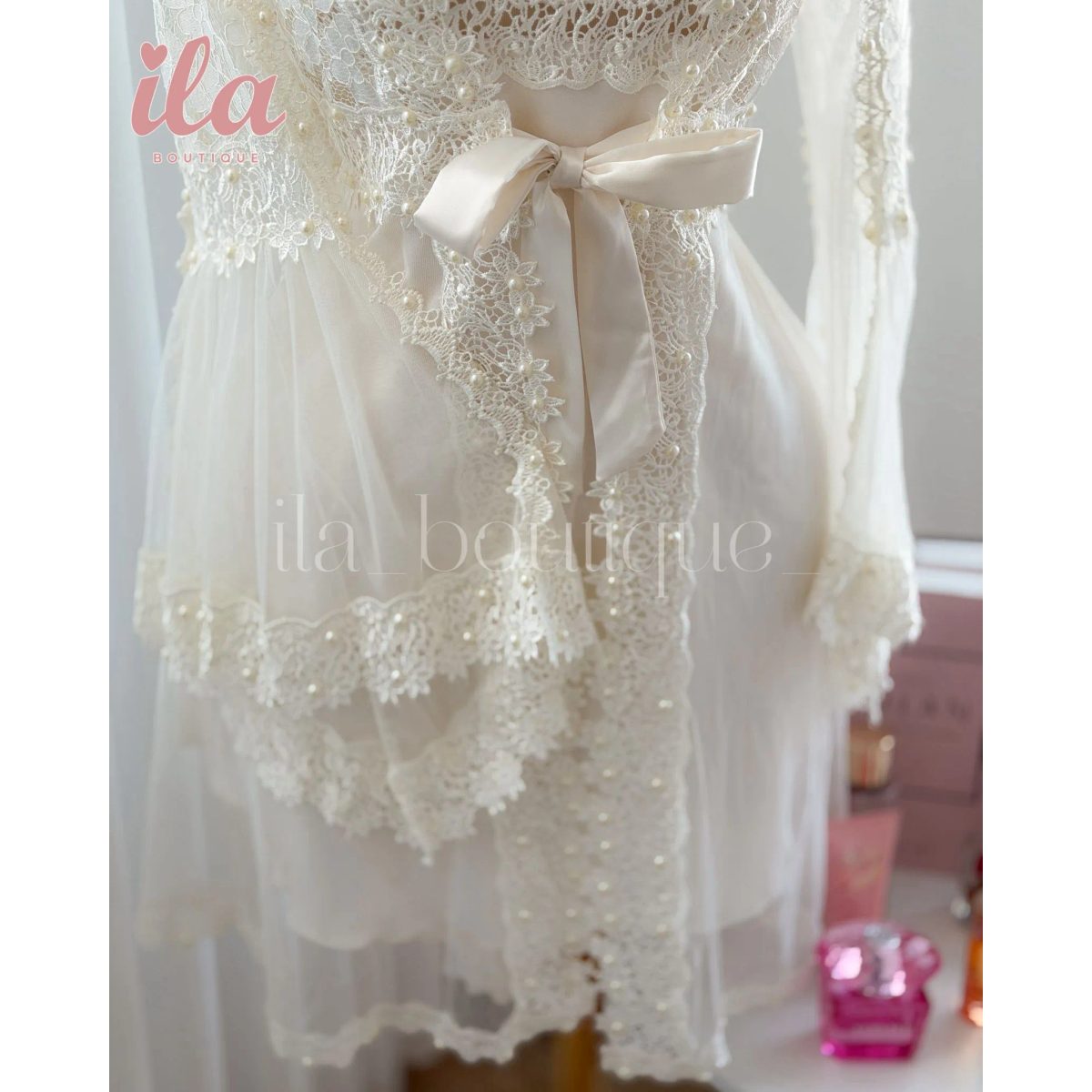 فستان ابيض مع برنس صباحية عرايسي فخم 3