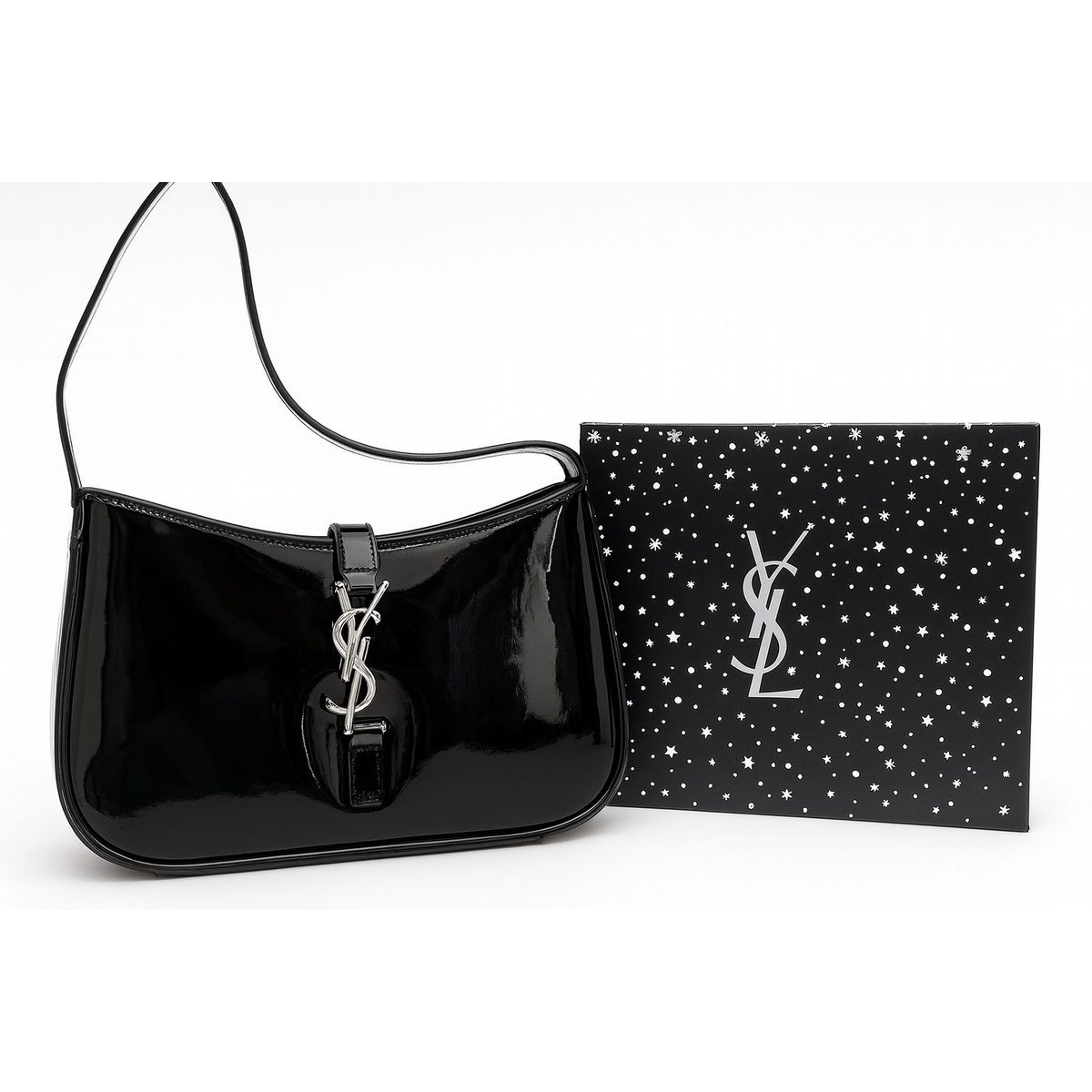 حقيبة سان لوران باللون الأسود اللامع مزوّدة بشعار YSL فضي