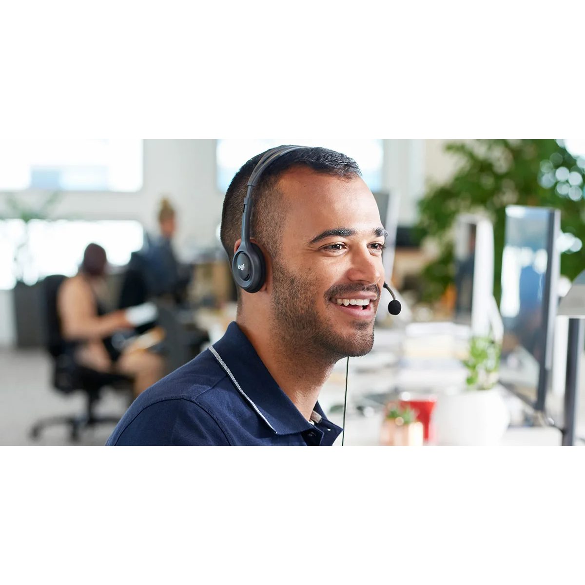 Logitech H111 Headphones 4