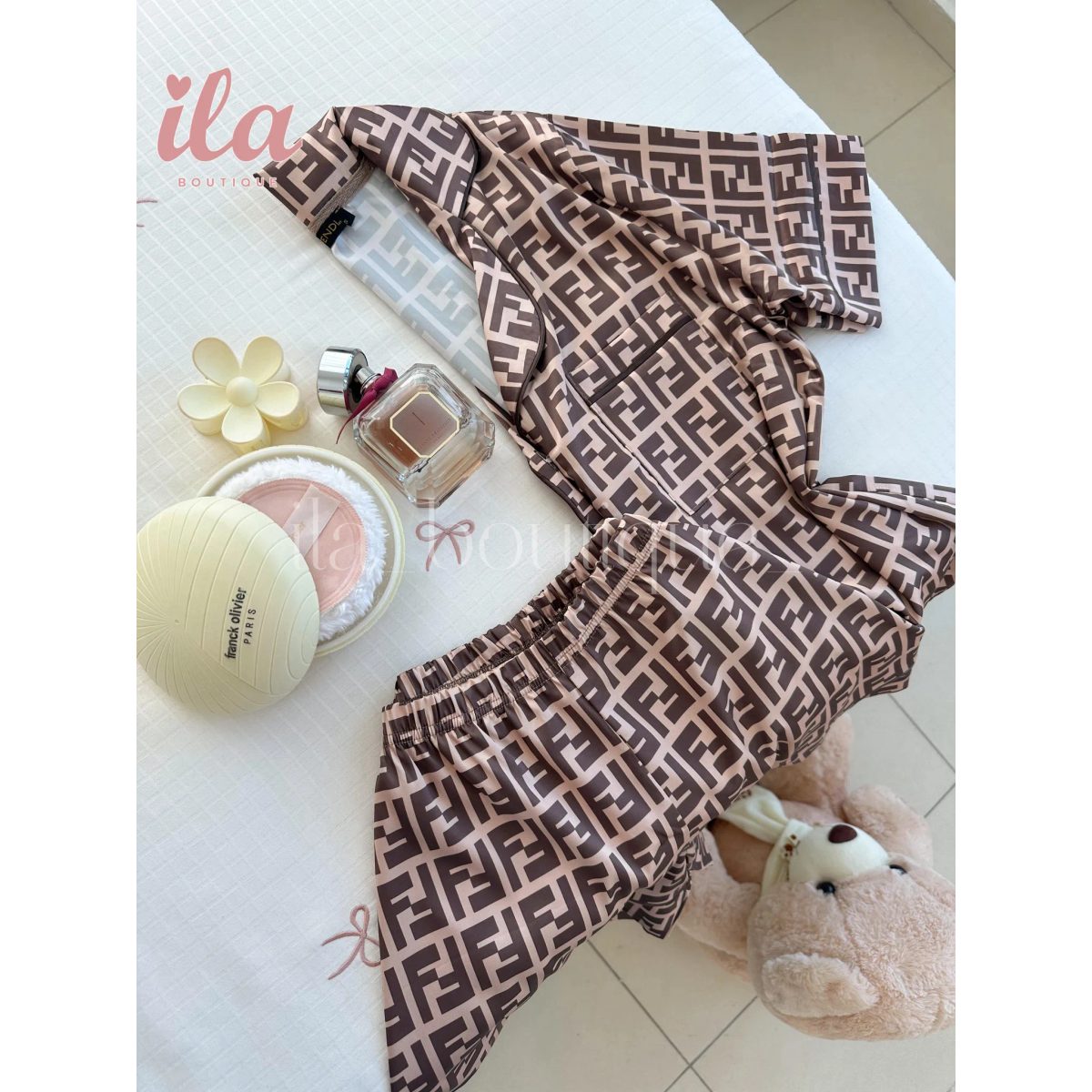 بيجاما FENDI بيج و بني فل تختيم نص كم شورت