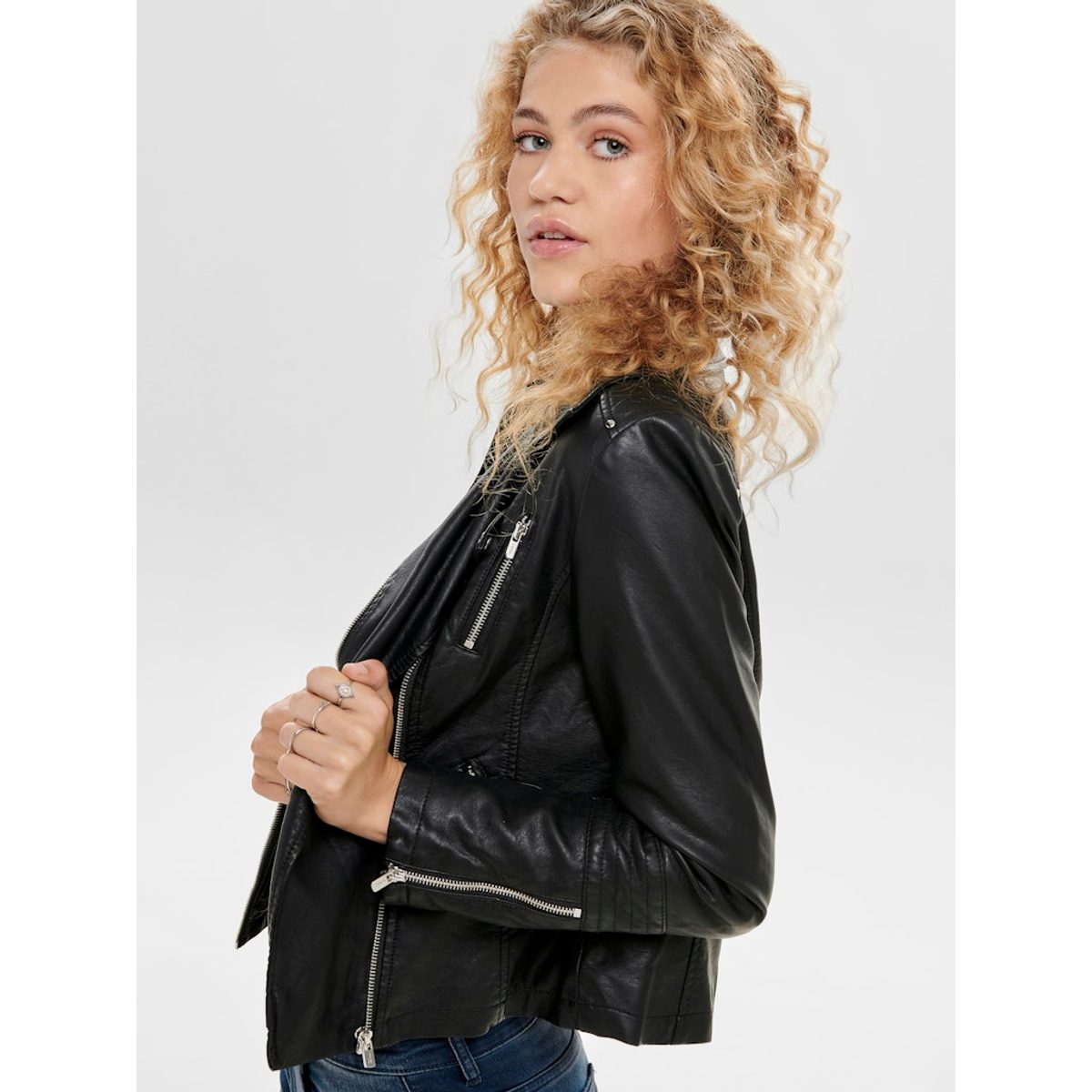 LEATHER BIKER JACKET 4