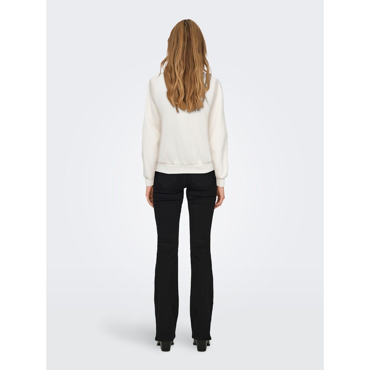 O-NECK PEARL SWEATSHIRT 3
