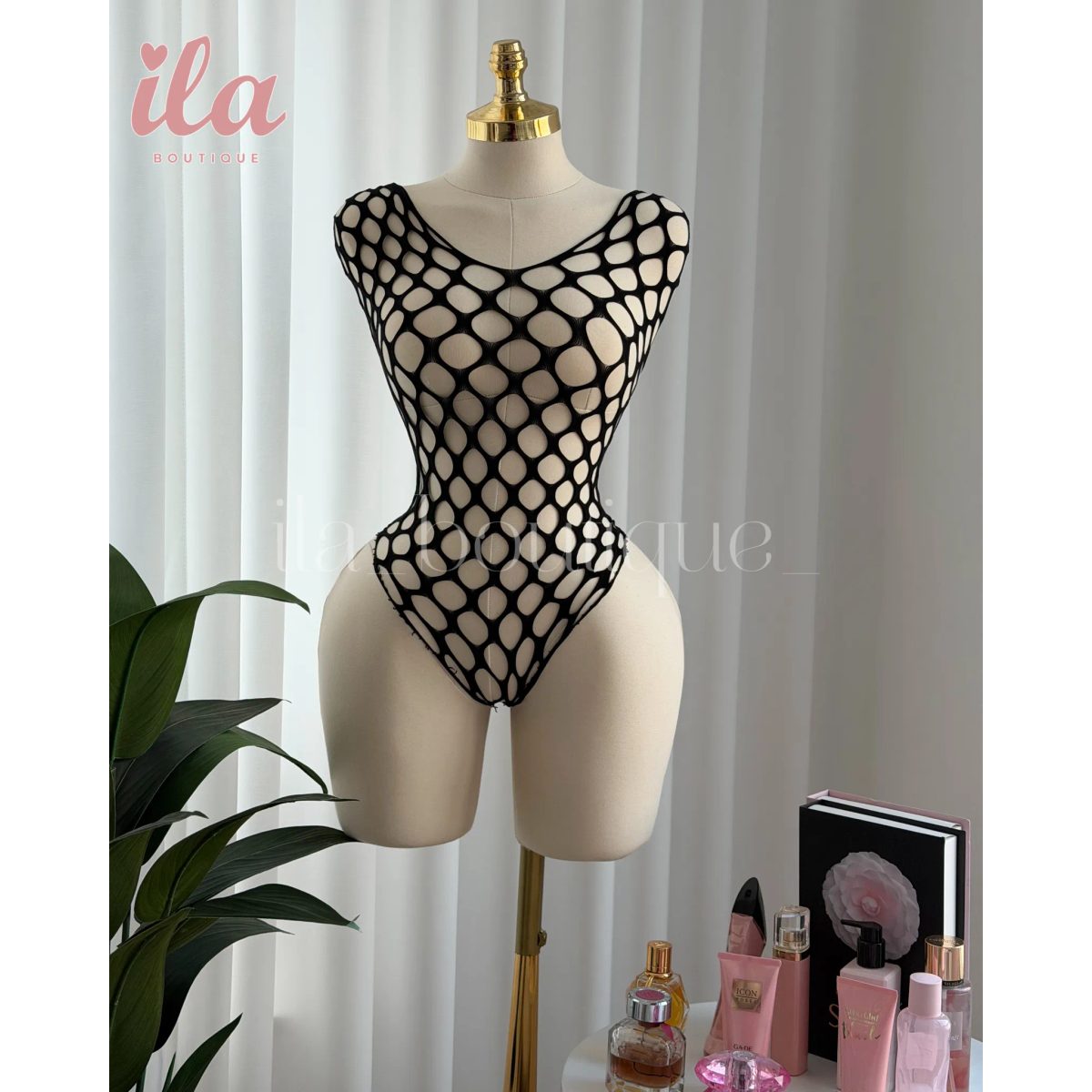 بودي سوت اسود مشبك ONE SIZE