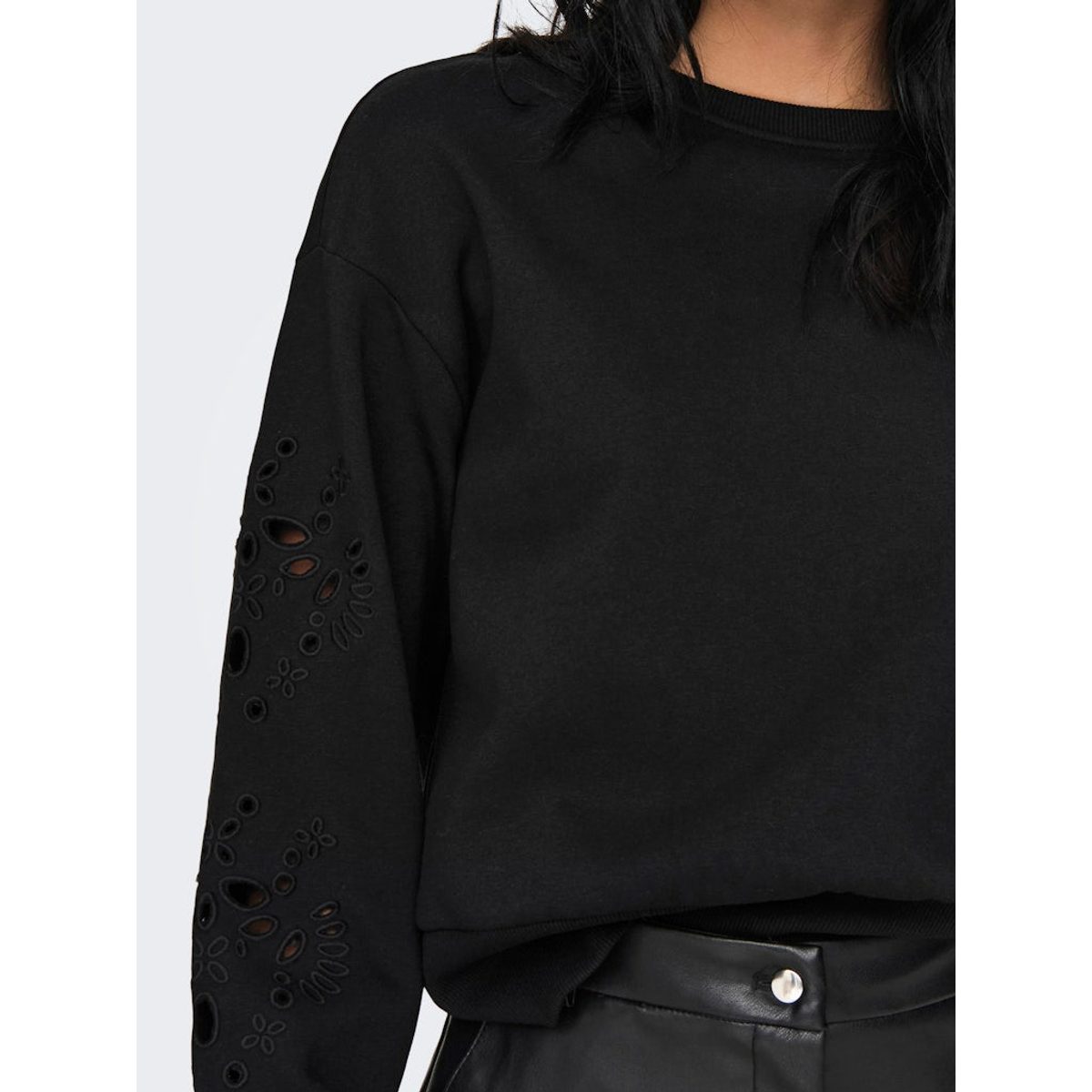 O-NECK SWEATSHIRT 4
