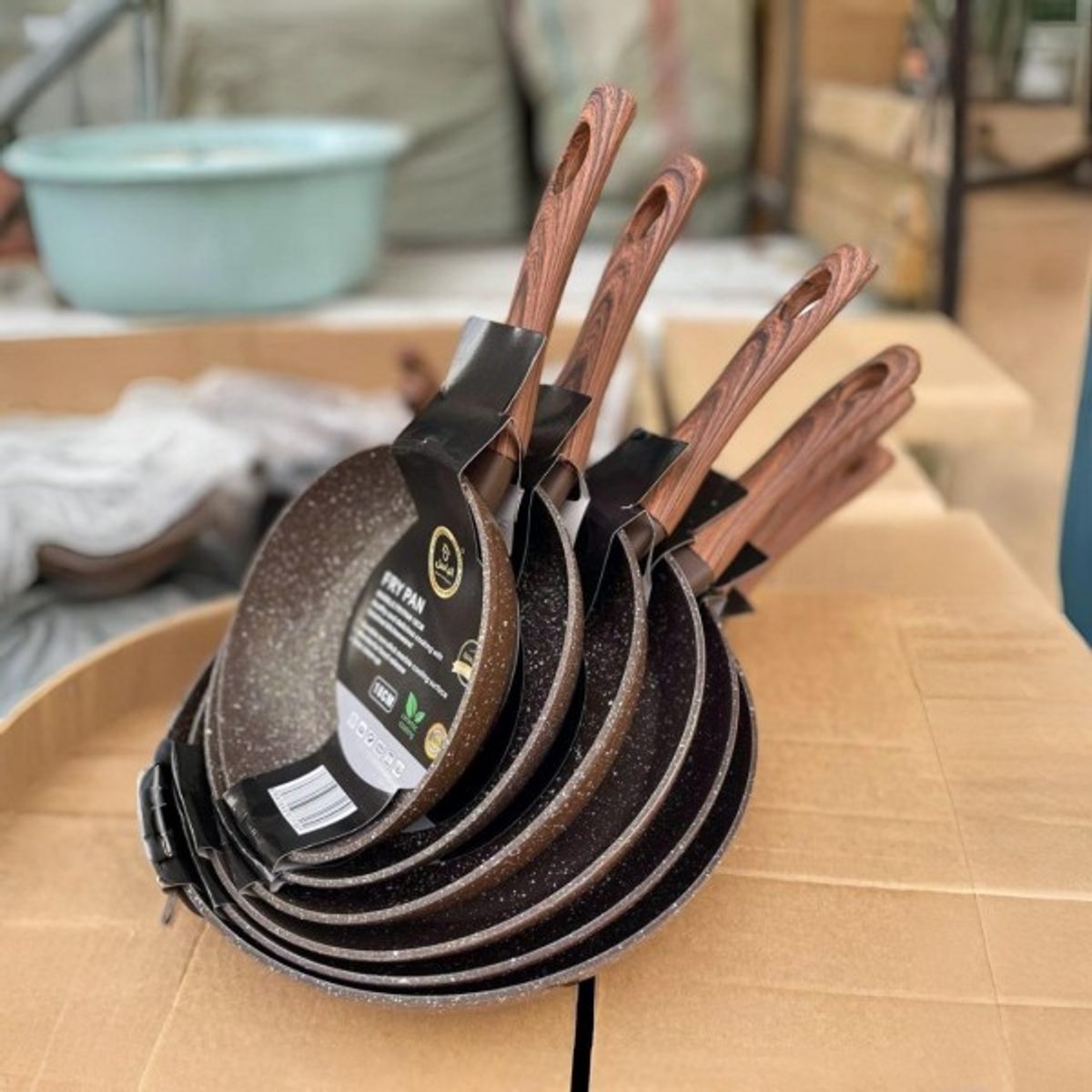 طقم قلايه ثقيل جرانيت FRY PAN بيد خشبية مقاسات 18-20-22-24-26-28 سم ماركة ALK