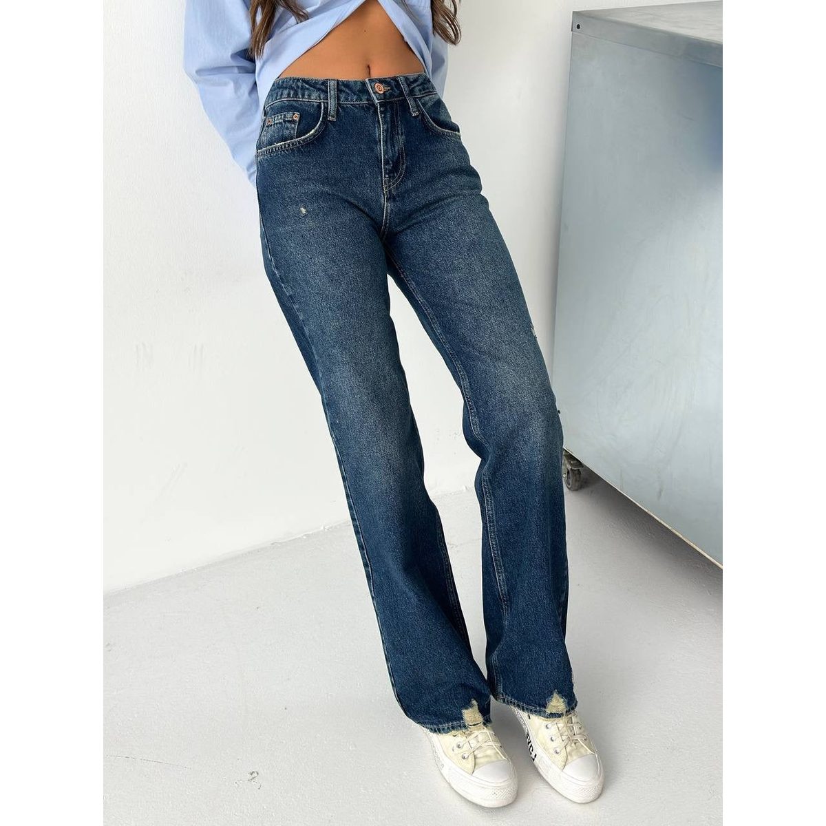 Mid Rise Straight Jeans 5