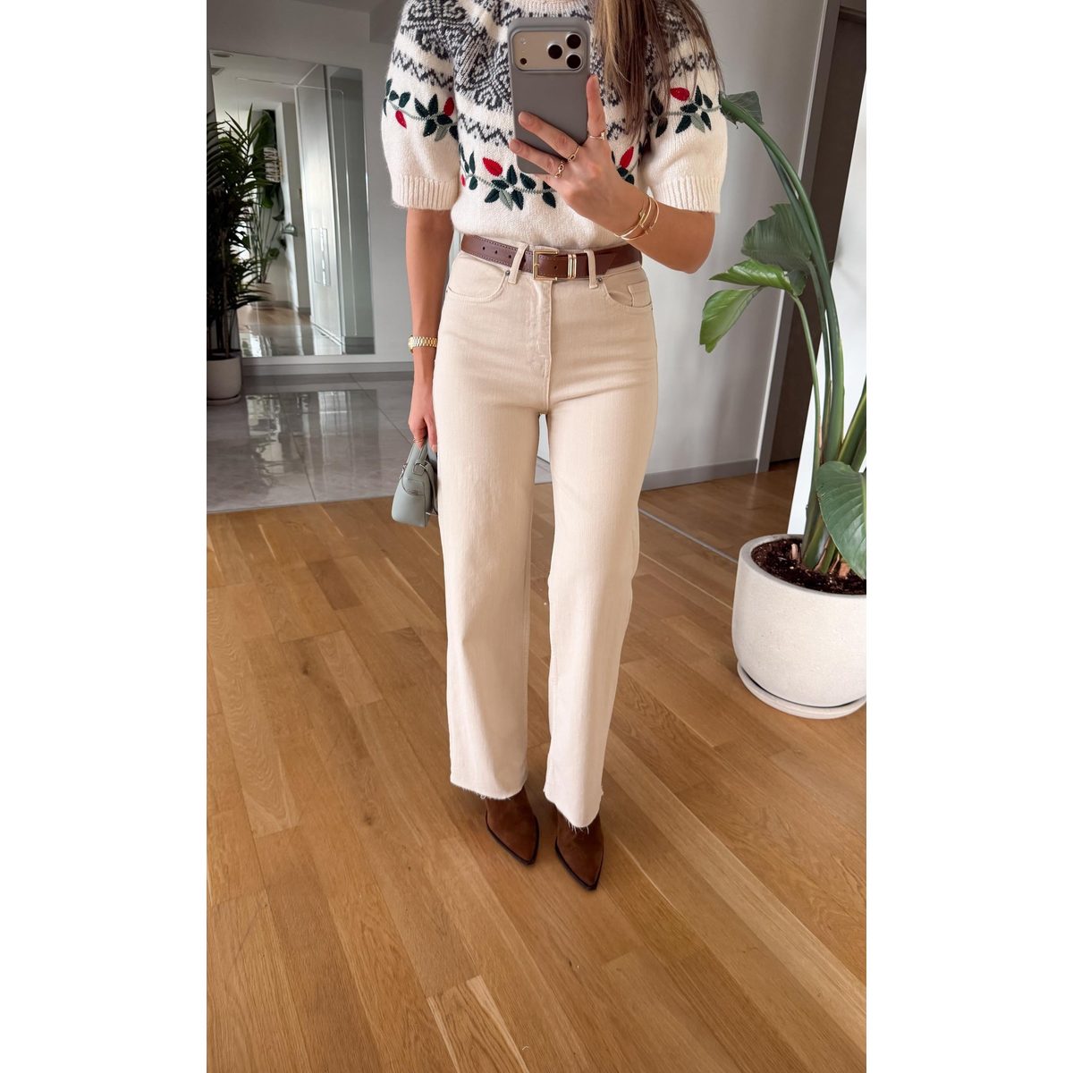 Straight Leg Jeans 2