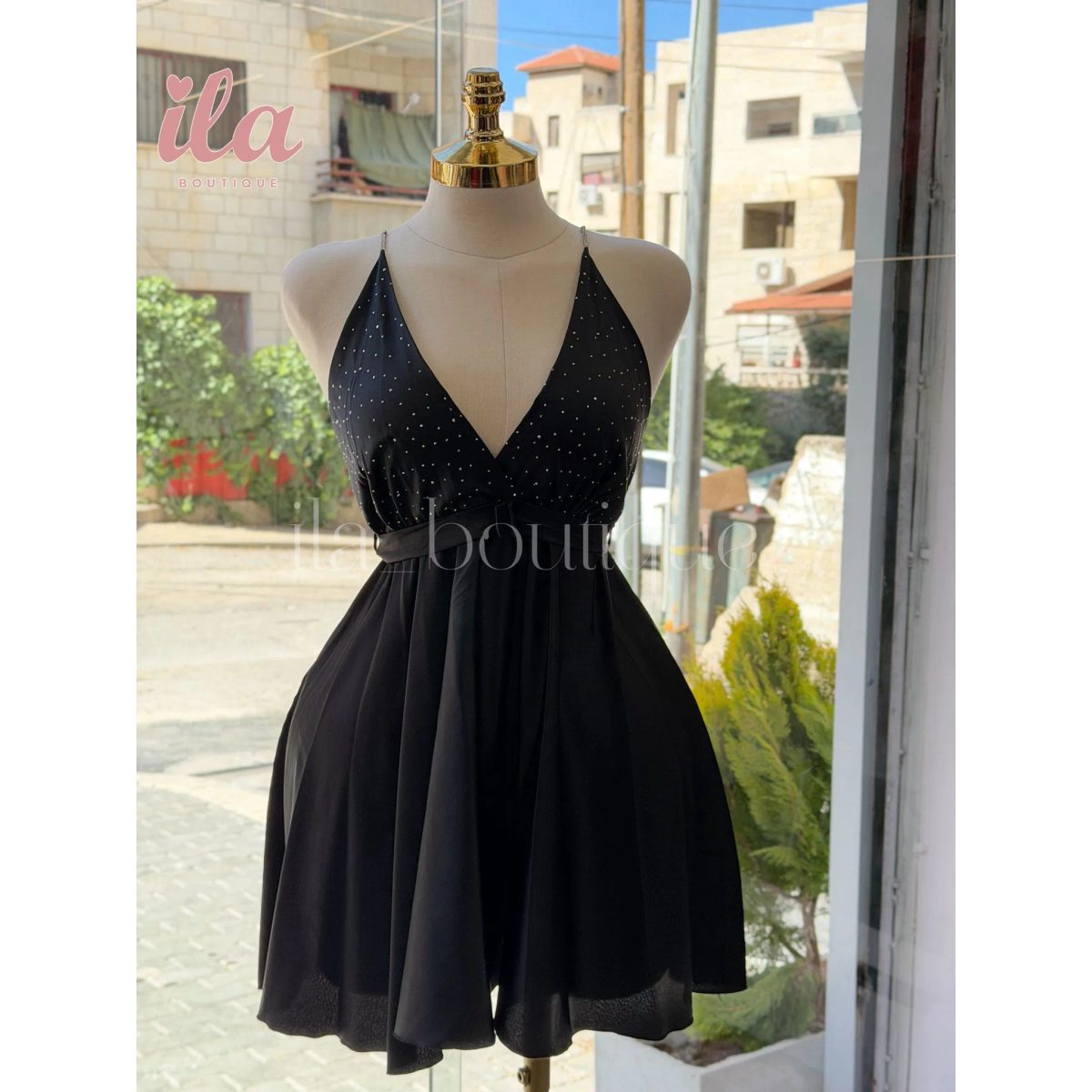 فستان اسود ستان قصير مع سباركلز 3