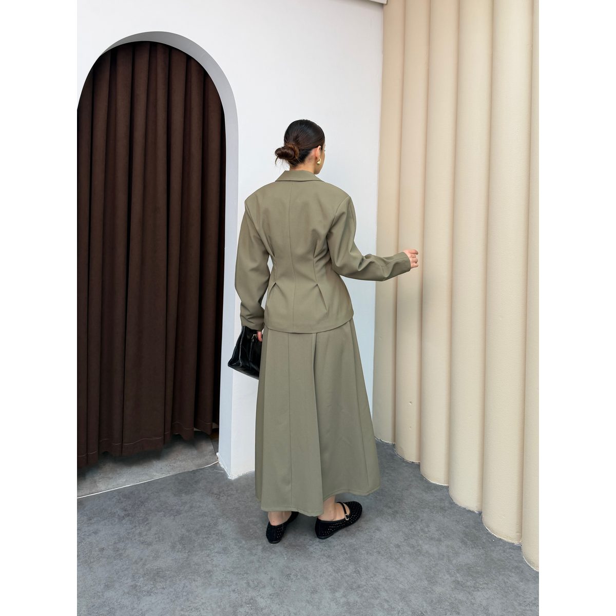 طقم تنورة كلوش 4