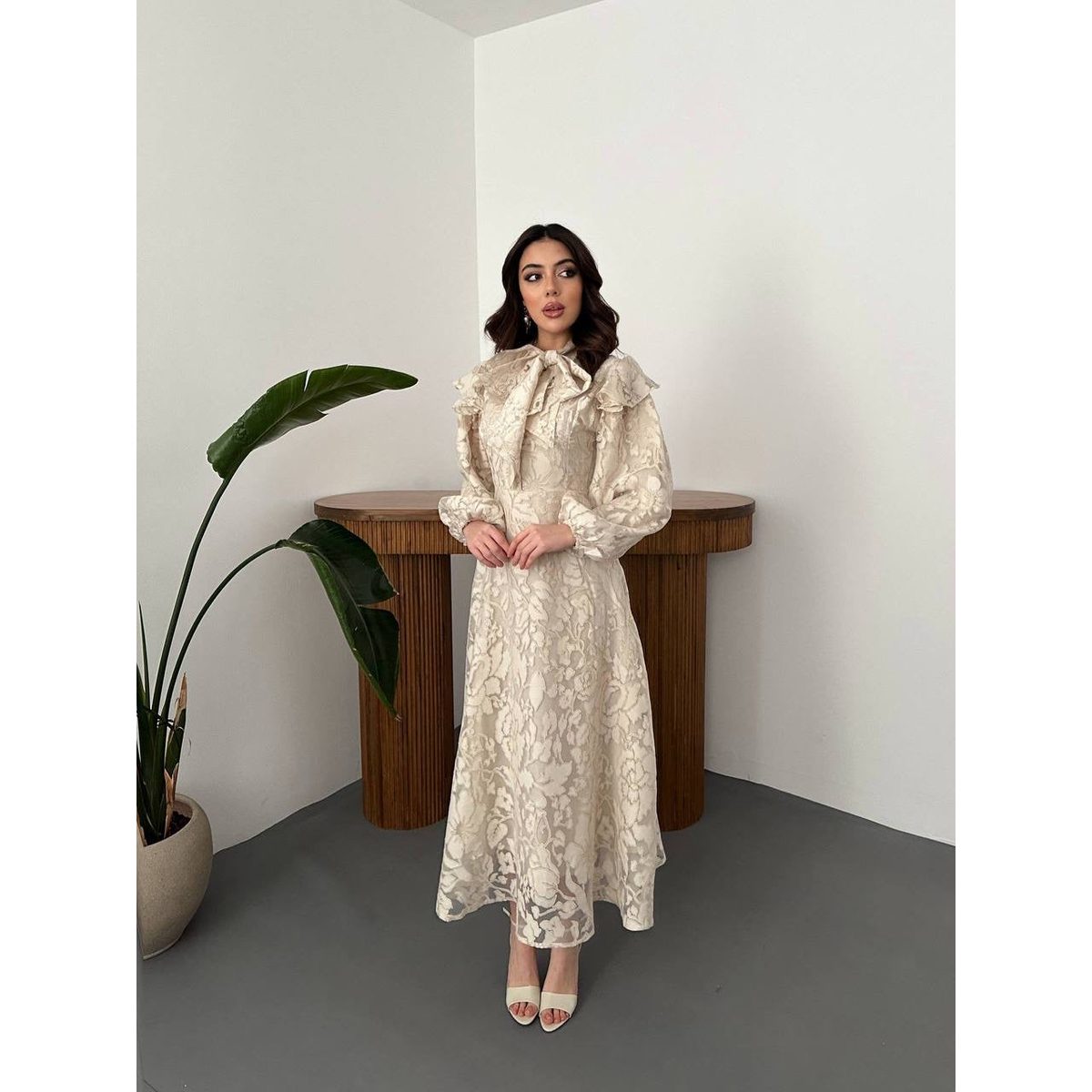 Dantel maxi dress