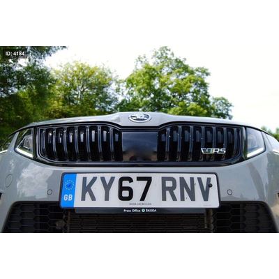 SKODA OCTAVIA 2018 (شكل الـ VRS أسود لميع)